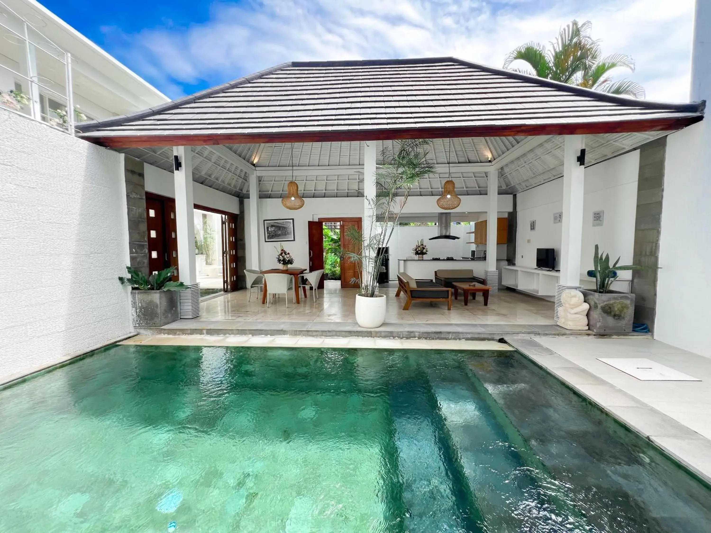 Property building in Apple Villas & Apartments Property building in Apple Villas & Apartments