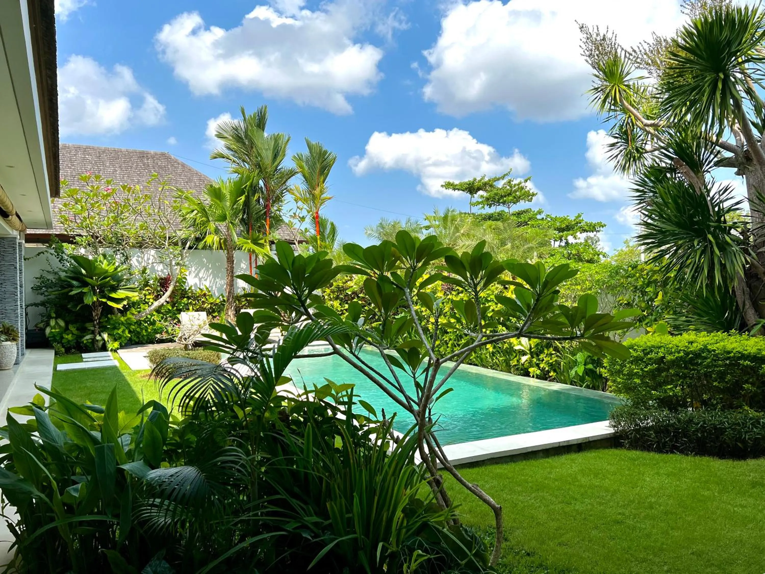 Garden view in Oshan Villas Bali