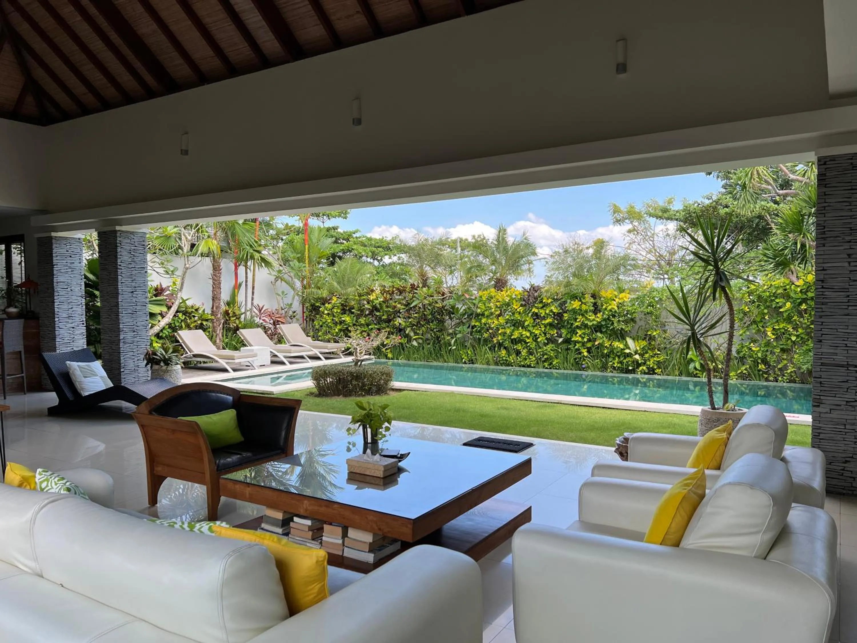 Living room in Oshan Villas Bali