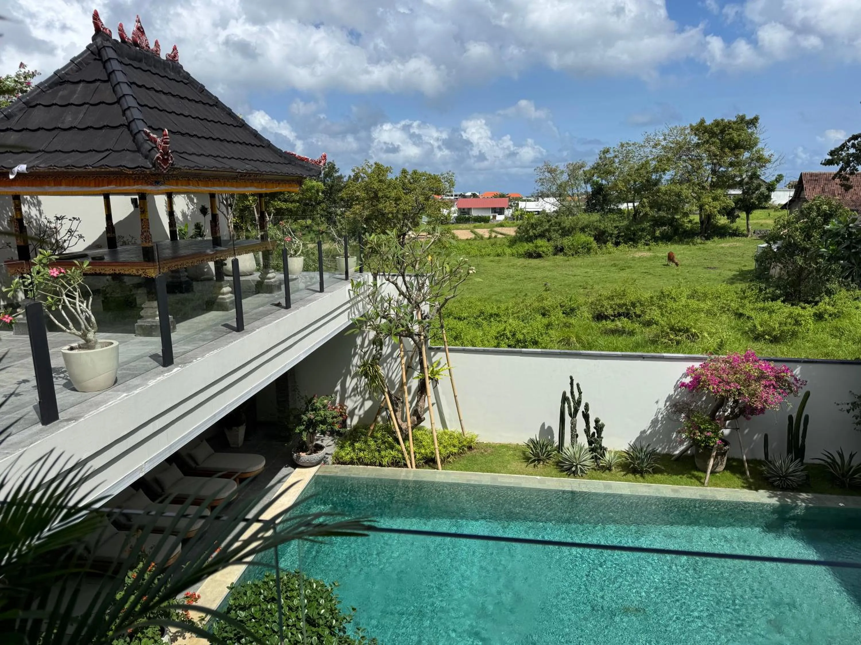 Swimming pool in Oshan Villas Bali
