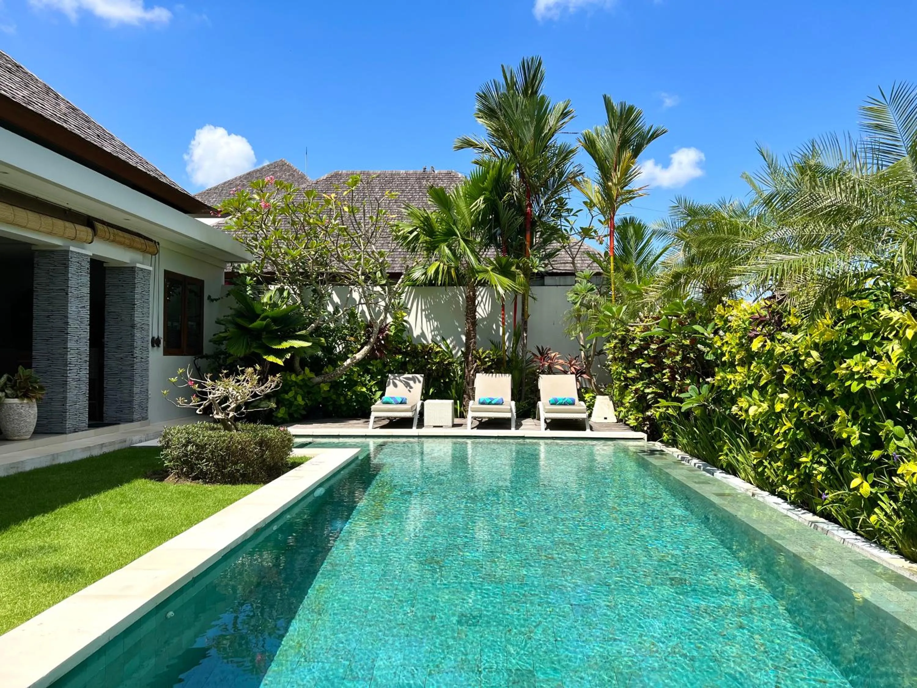 Swimming pool in Oshan Villas Bali