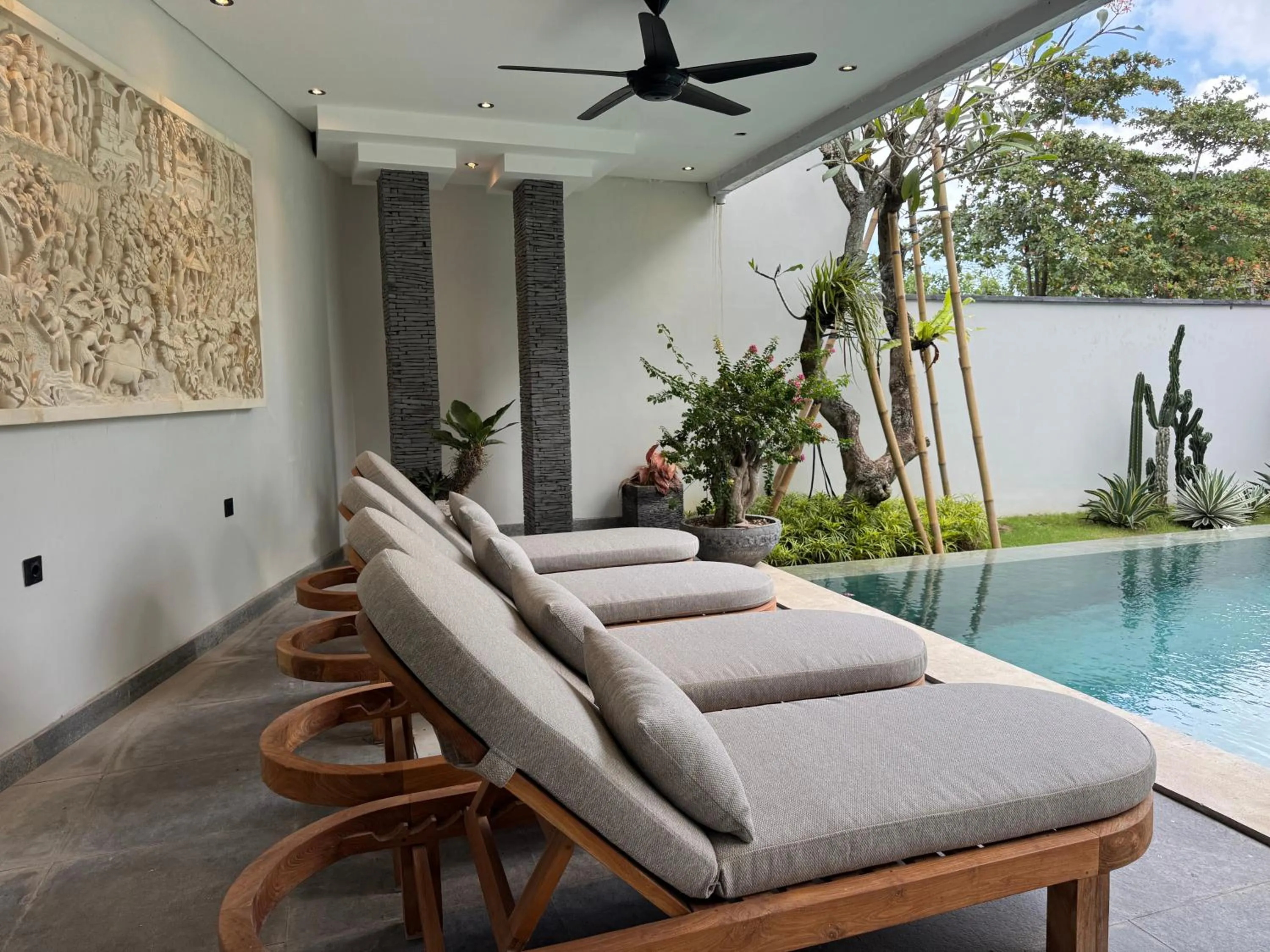 Swimming pool in Oshan Villas Bali