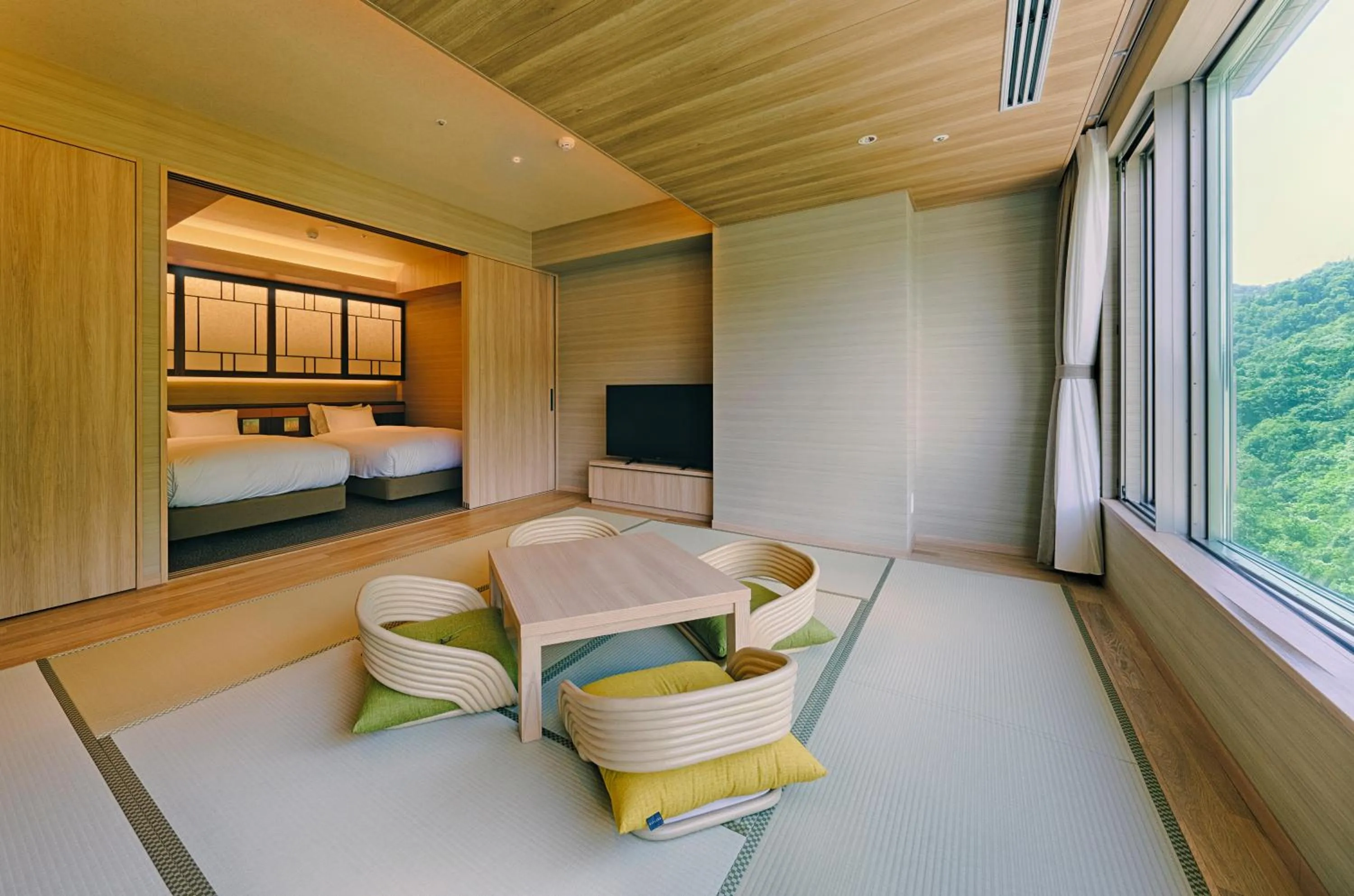 Photo of the whole room, Bed in Grand Blissen Hotel Jozankei