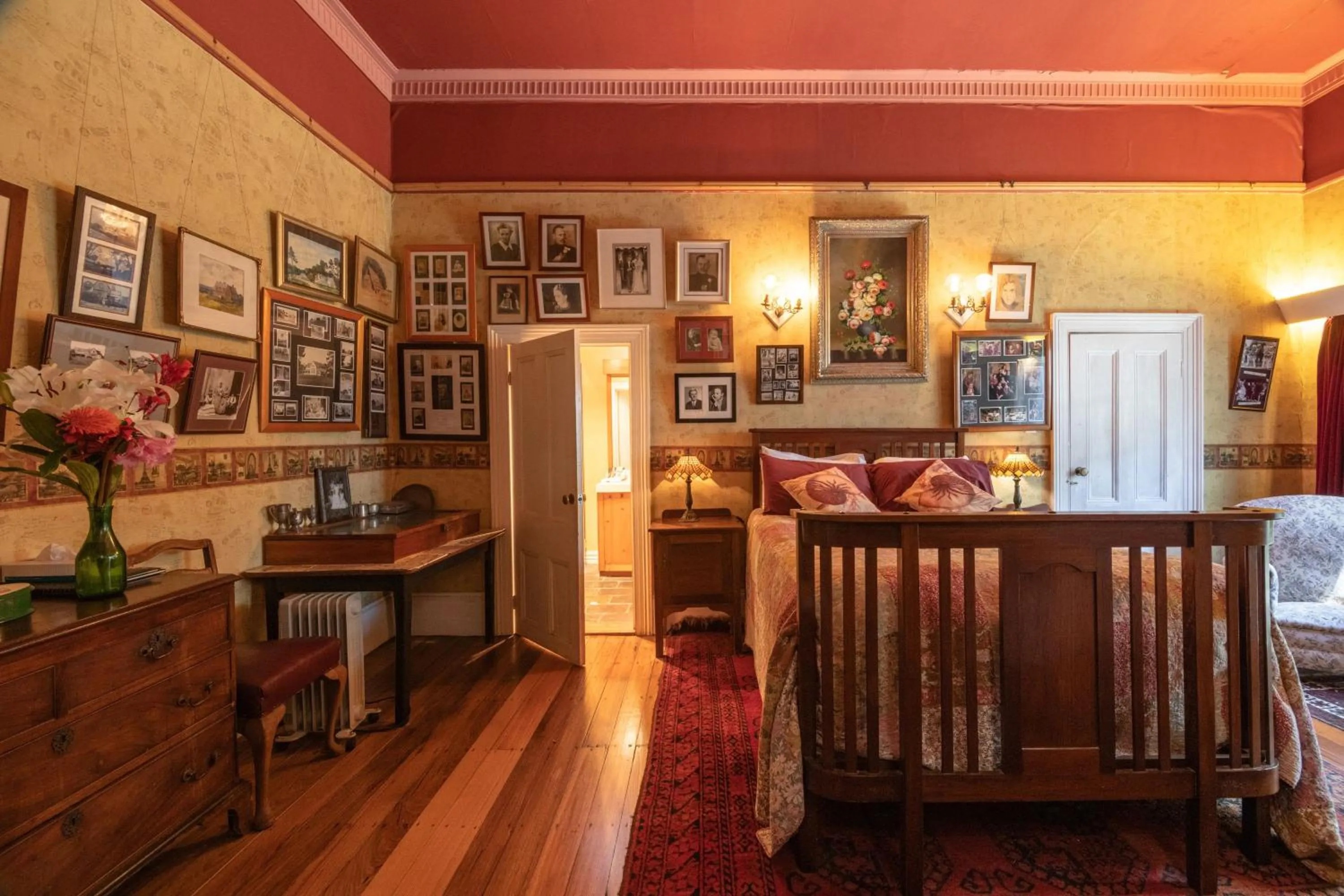 Photo of the whole room in Hawley House