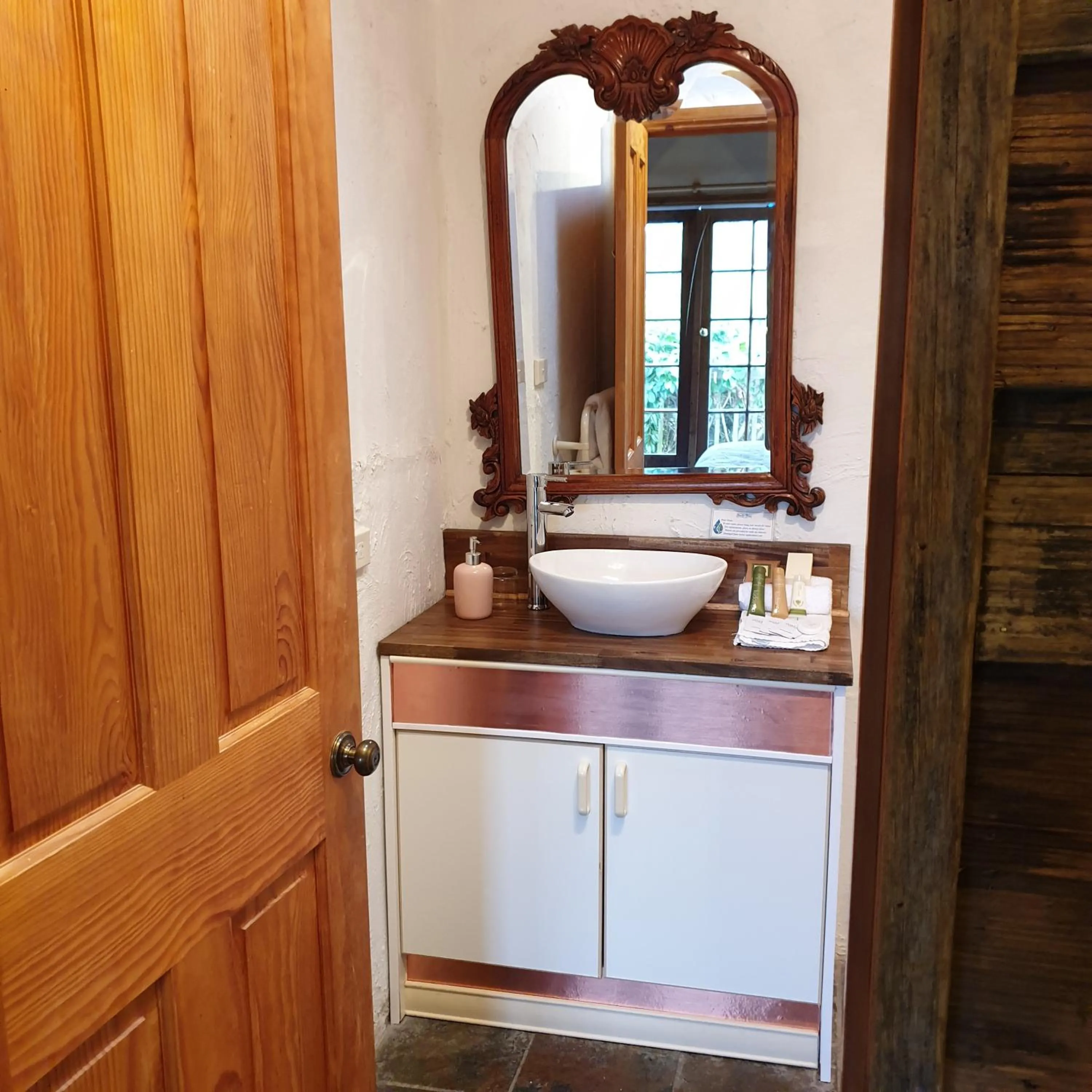 Bathroom in Hawley House
