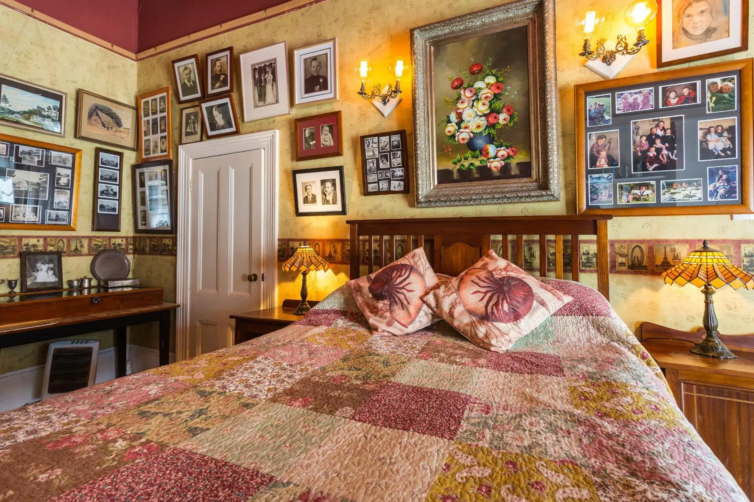 Double Room with Garden View in Hawley House Double Room with Garden View in Hawley House