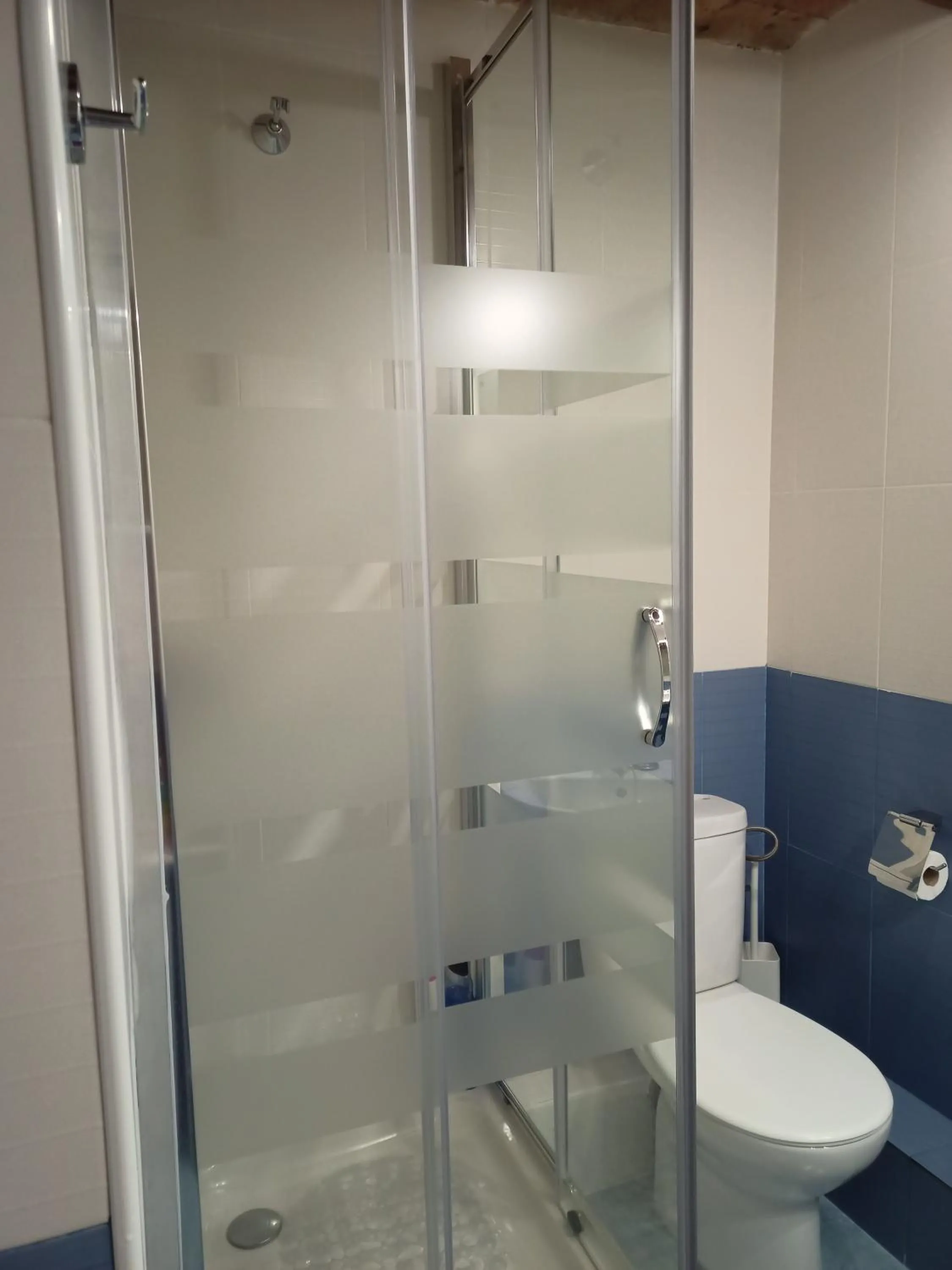 Shower in Estudio con balcon Plaza España