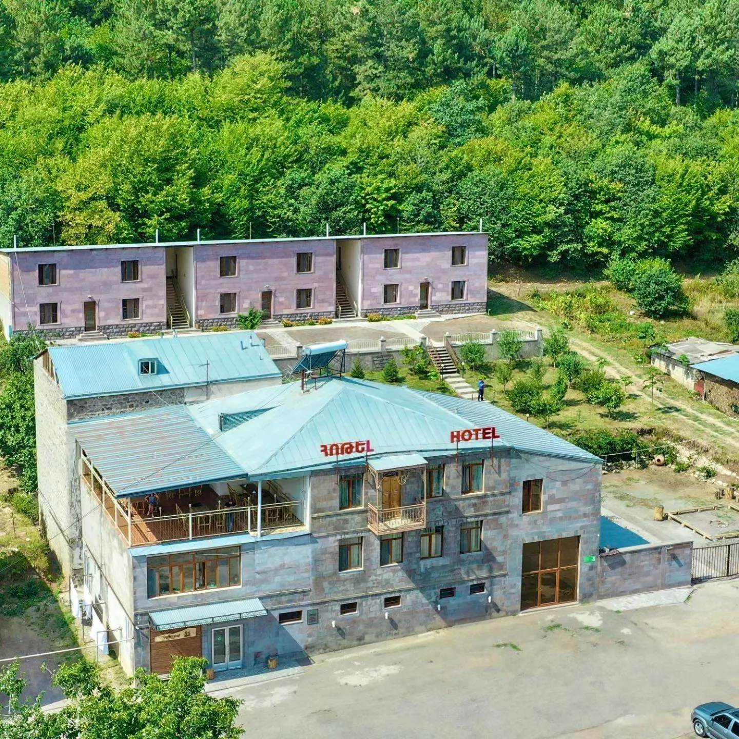 Yeghevnut Hotel