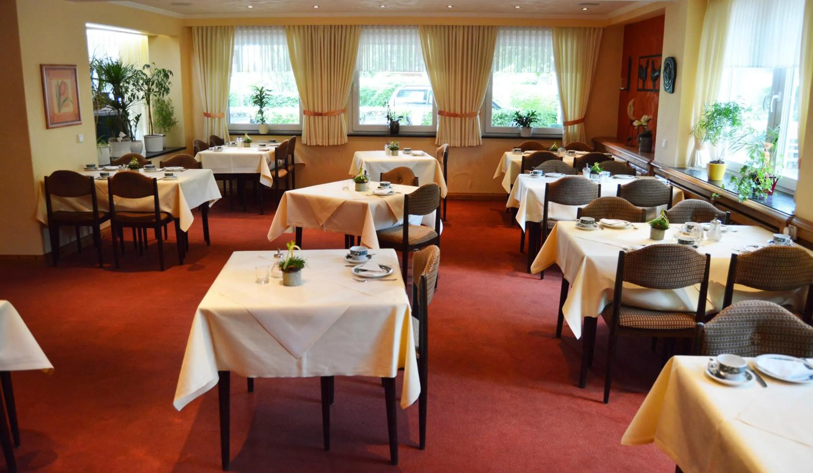 Restaurant/places to eat in Hotel Haus Rameil