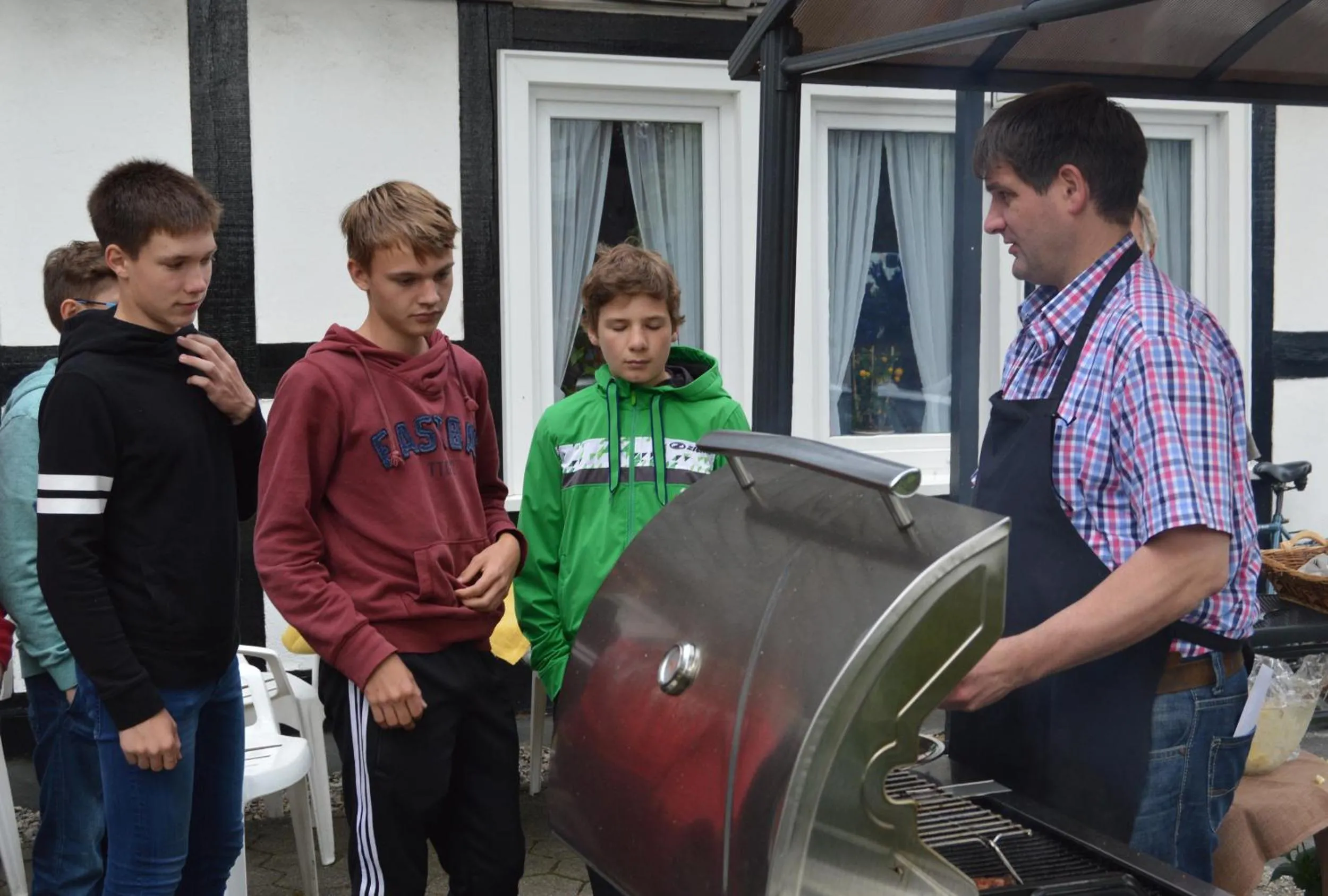 BBQ facilities in Hotel Haus Rameil