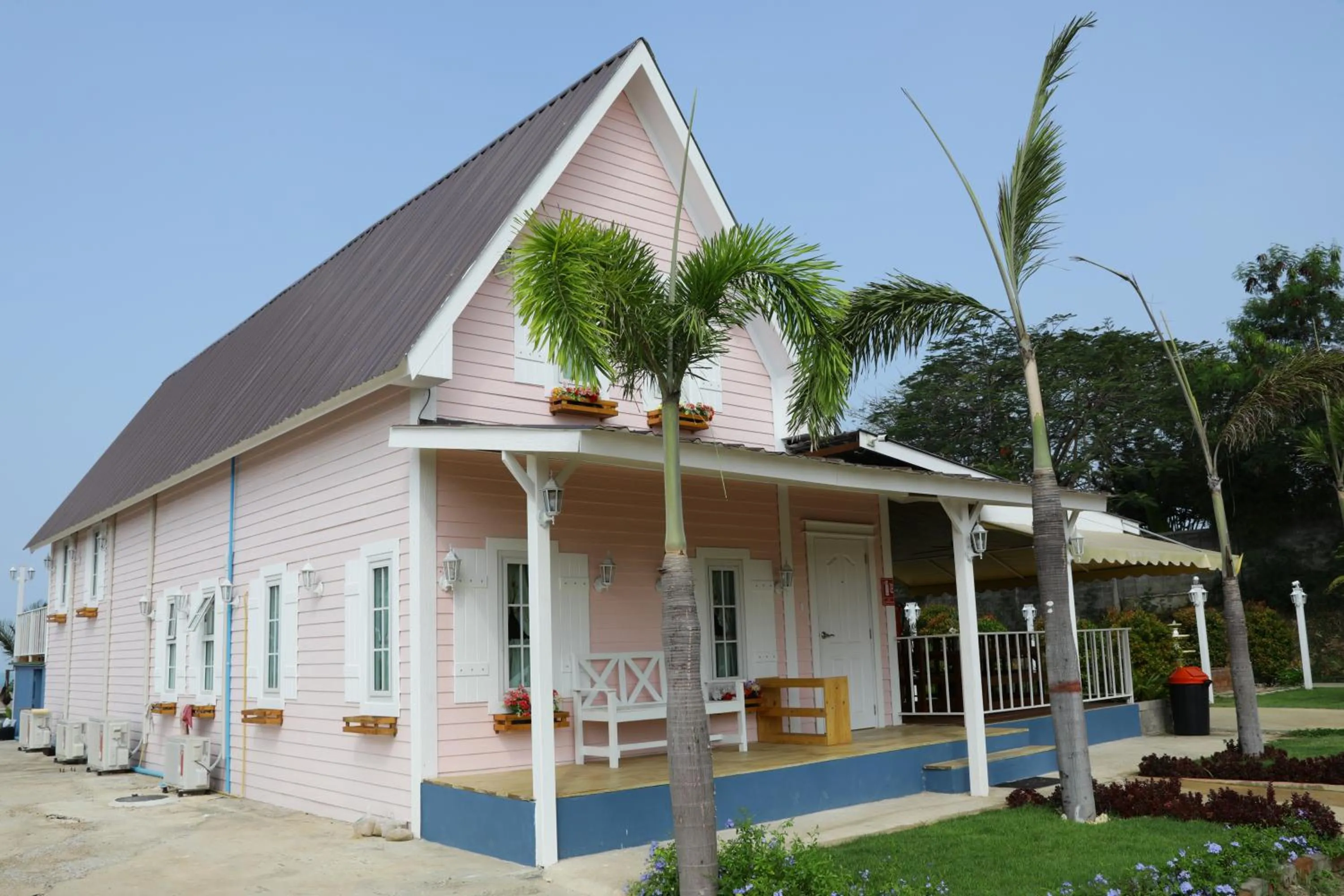 Property building in Pattaya Paradise Beach Resort