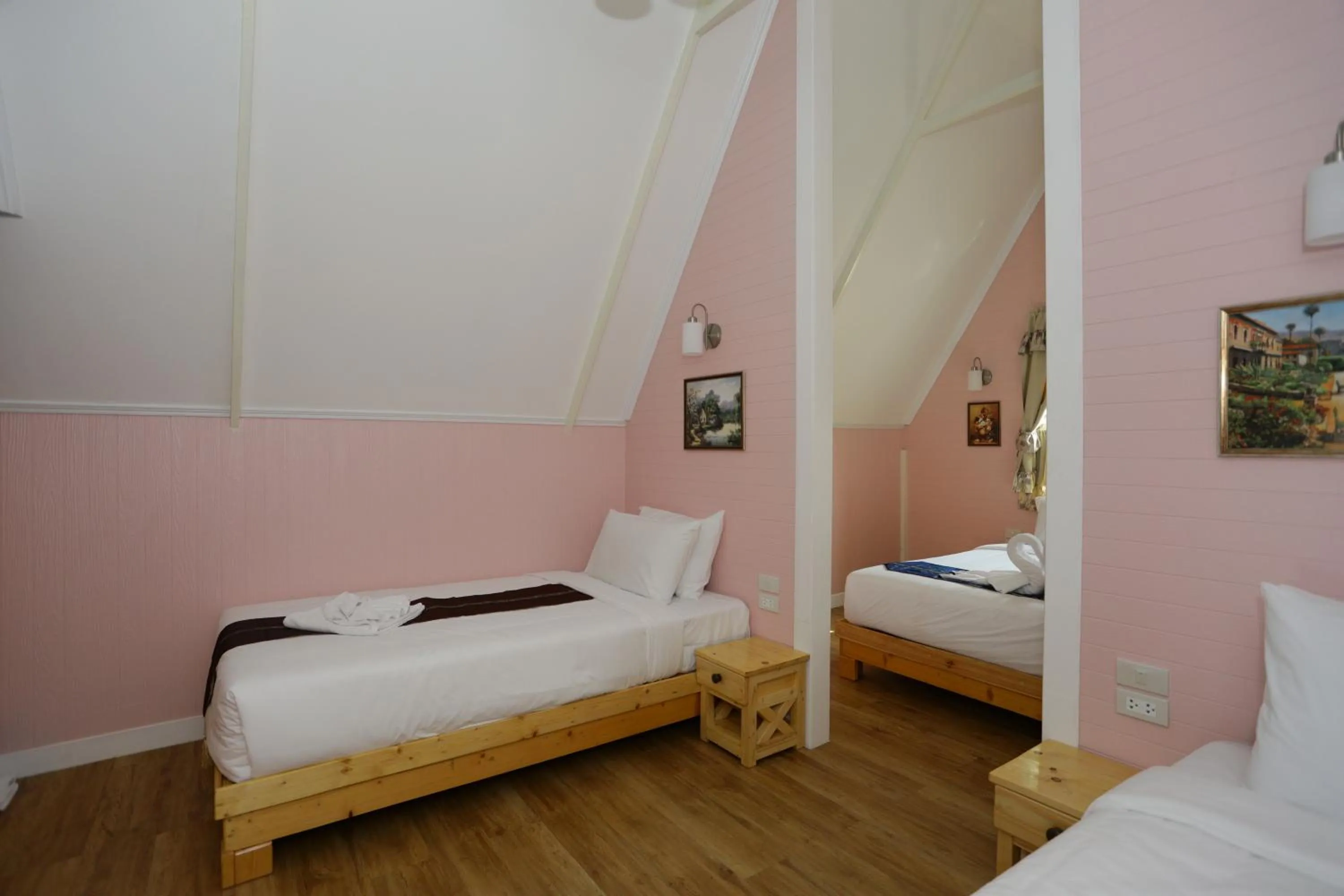 Bed in Pattaya Paradise Beach Resort