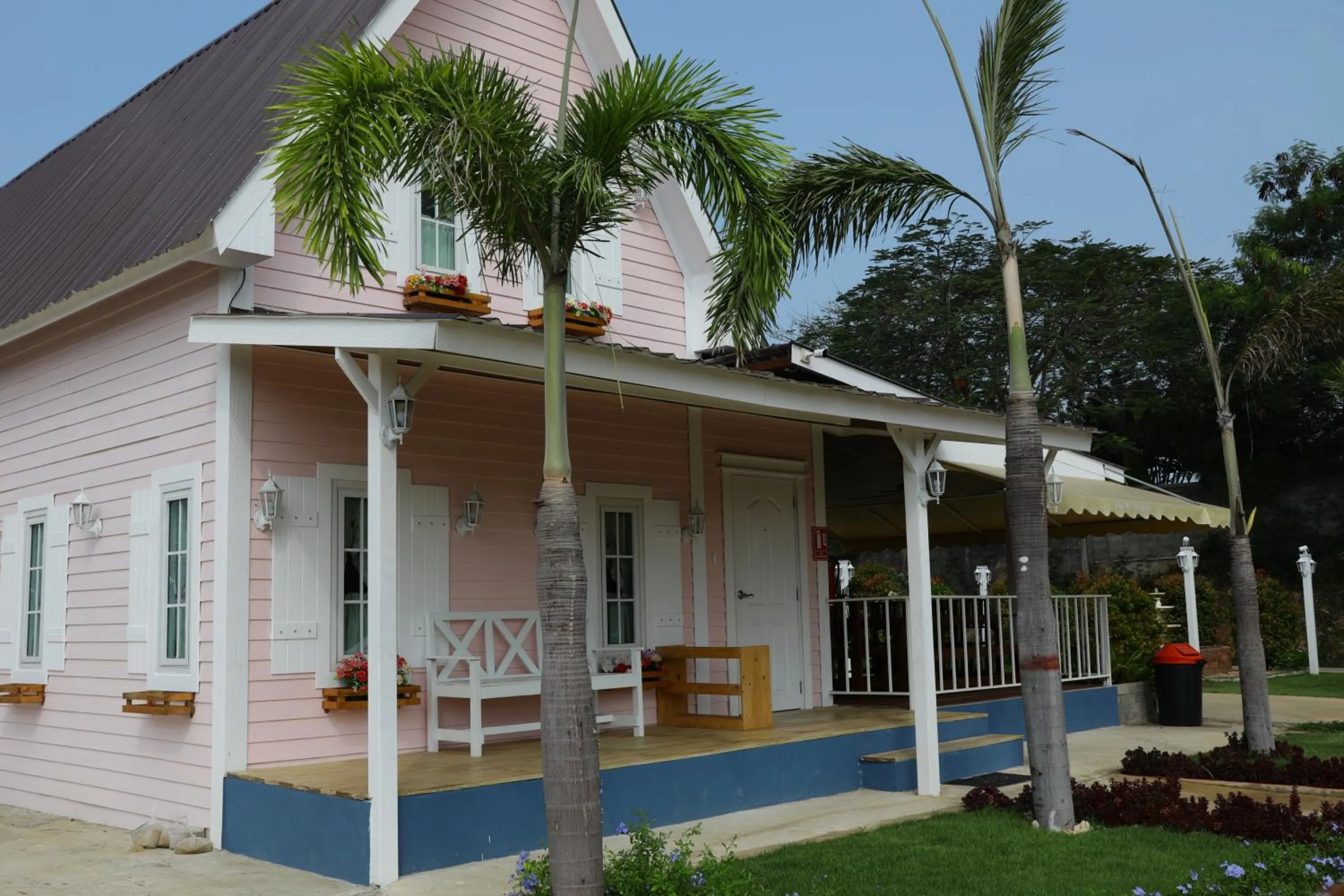 Property building in Pattaya Paradise Beach Resort