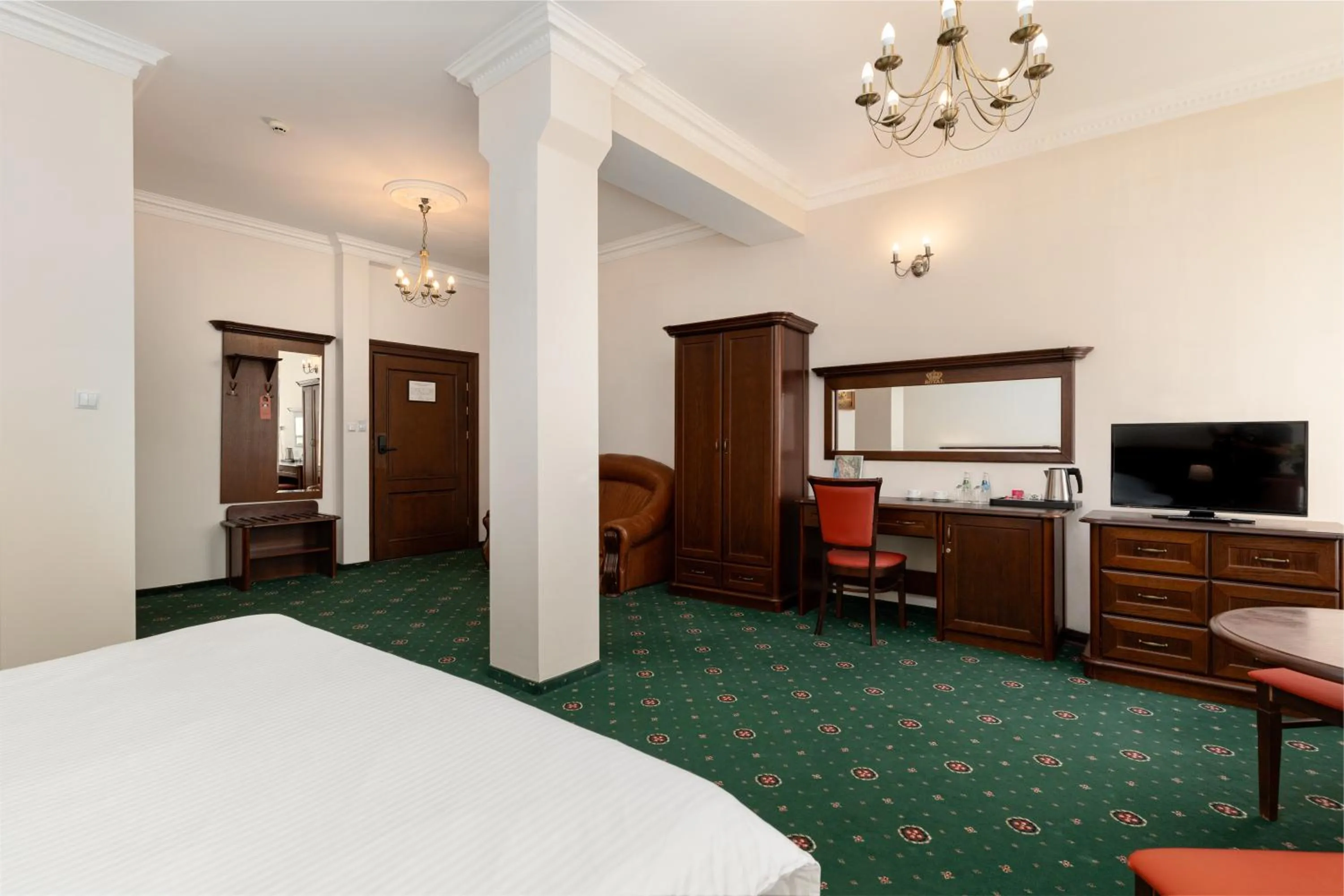 Bed in Royal Hotel Modlin