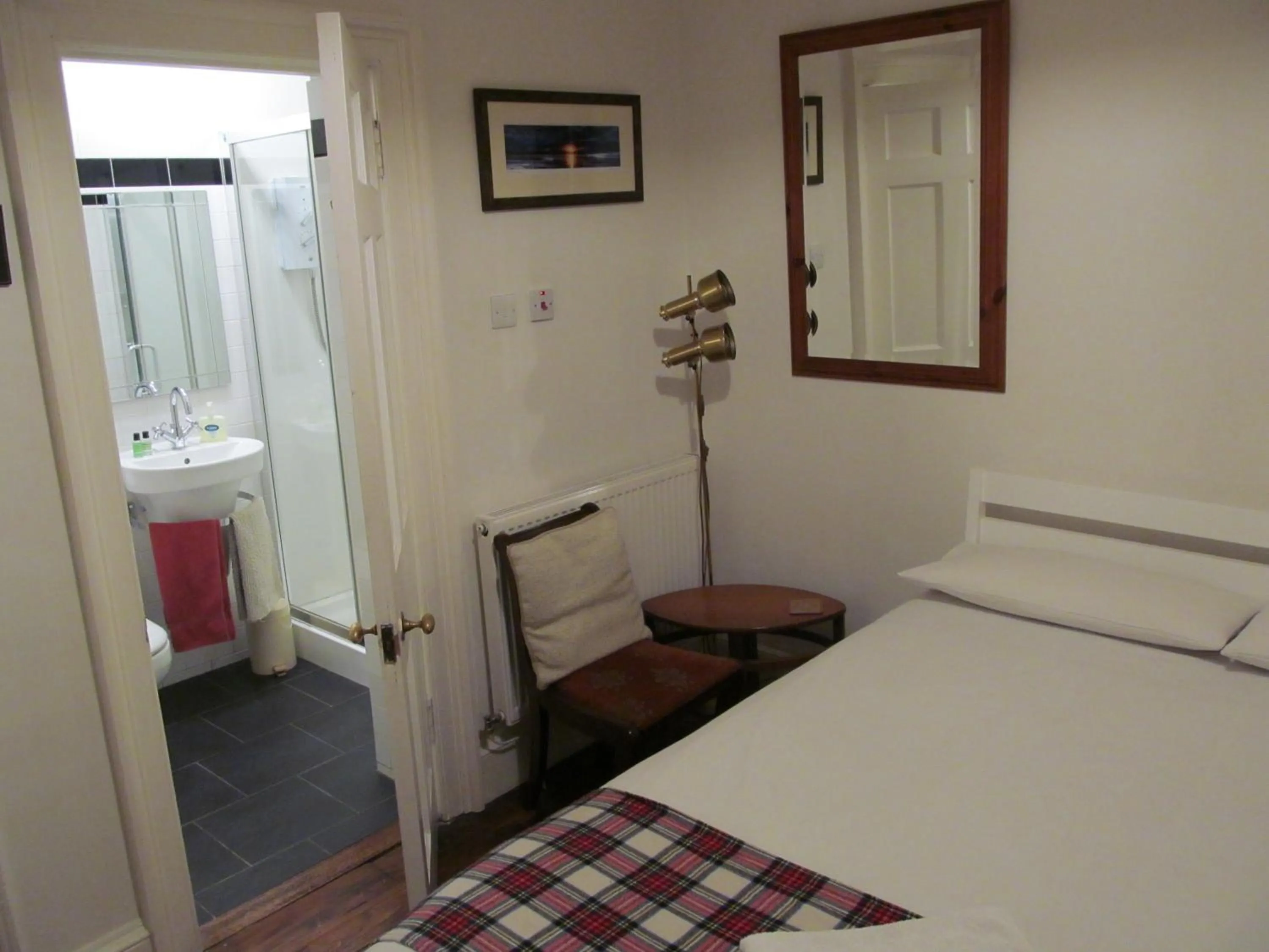 Photo of the whole room, Bed in Lantern Guest House