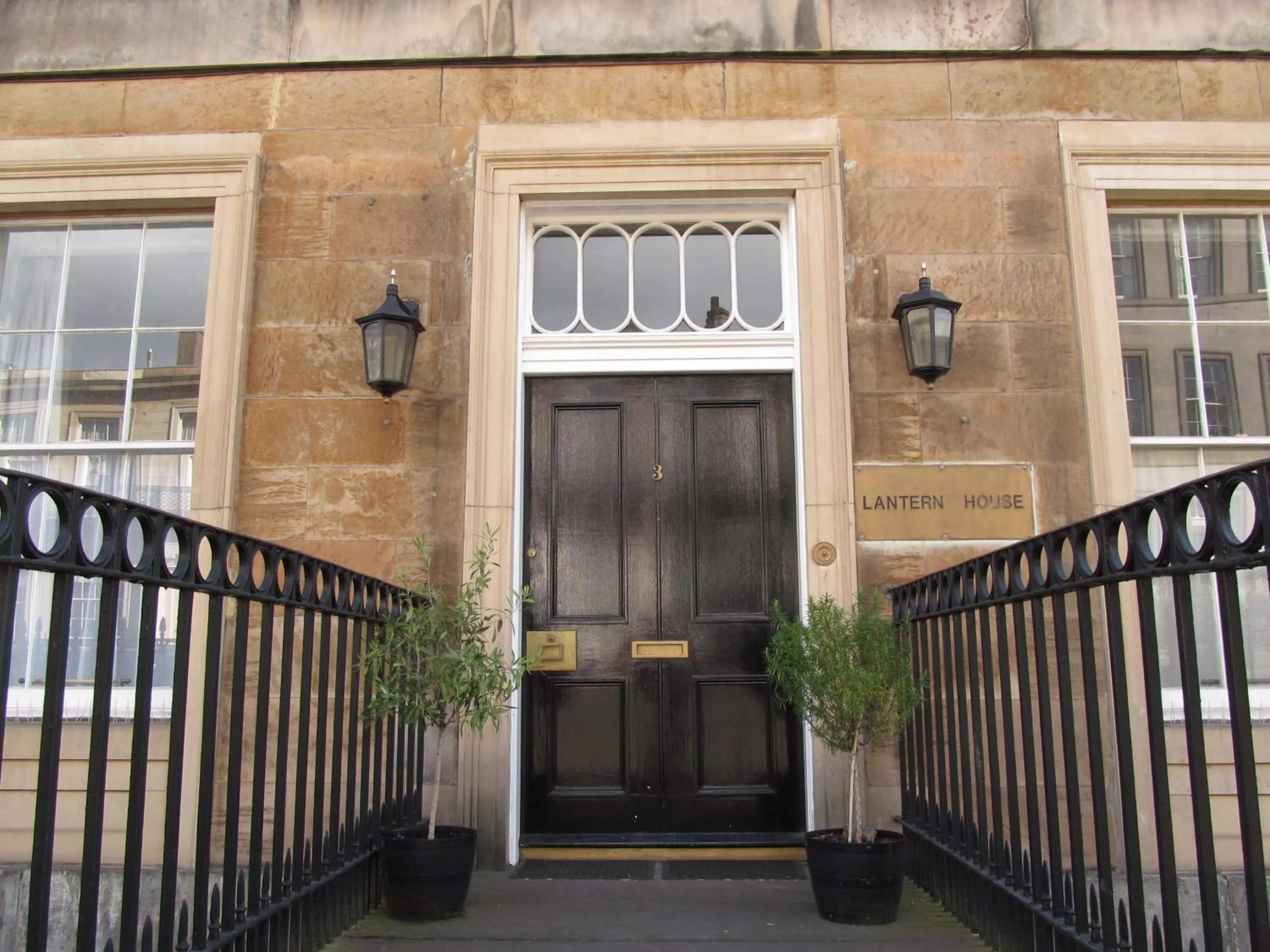 Facade/entrance in Lantern Guest House
