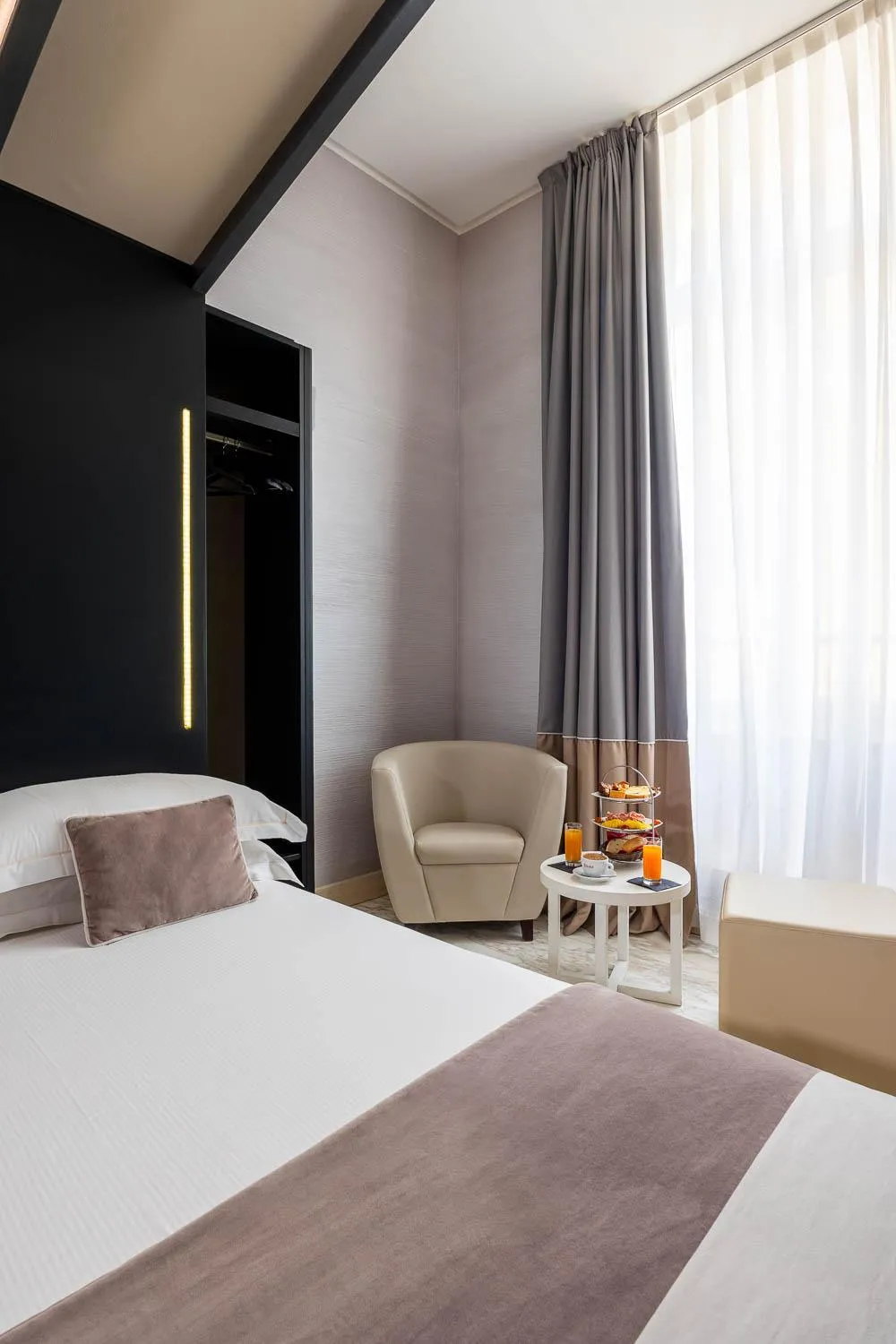 Bedroom, Bed in Dharma Luxury Hotel