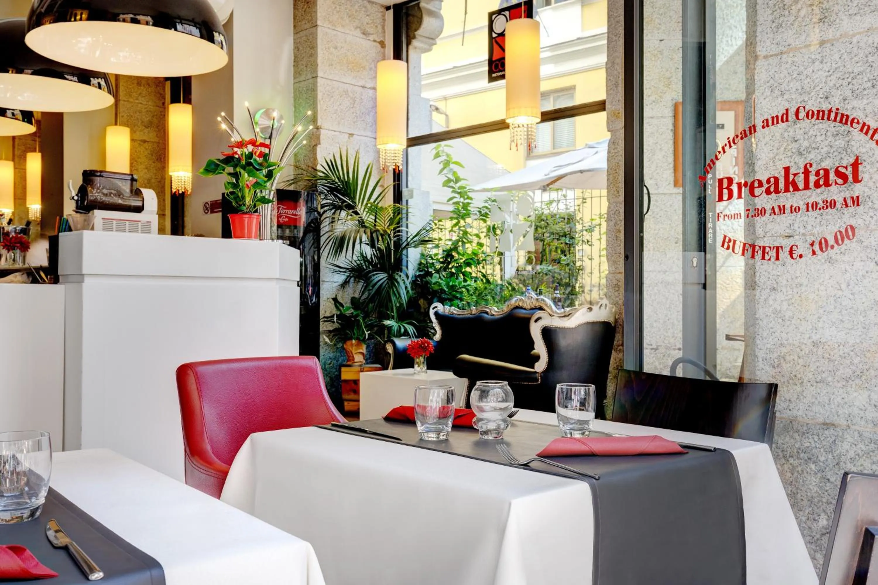 Restaurant/places to eat in Dharma Luxury Hotel