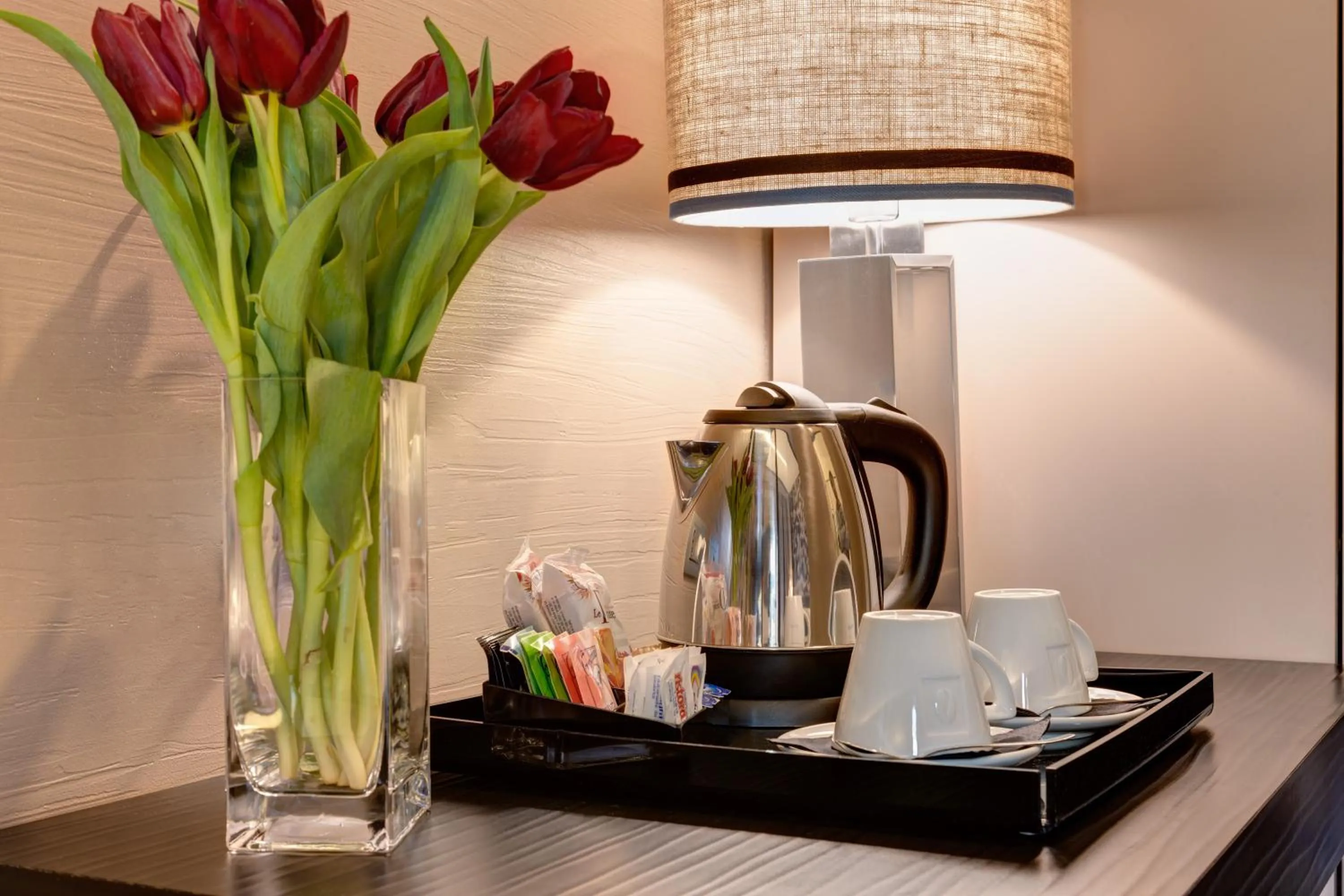 Coffee/tea facilities in Dharma Luxury Hotel