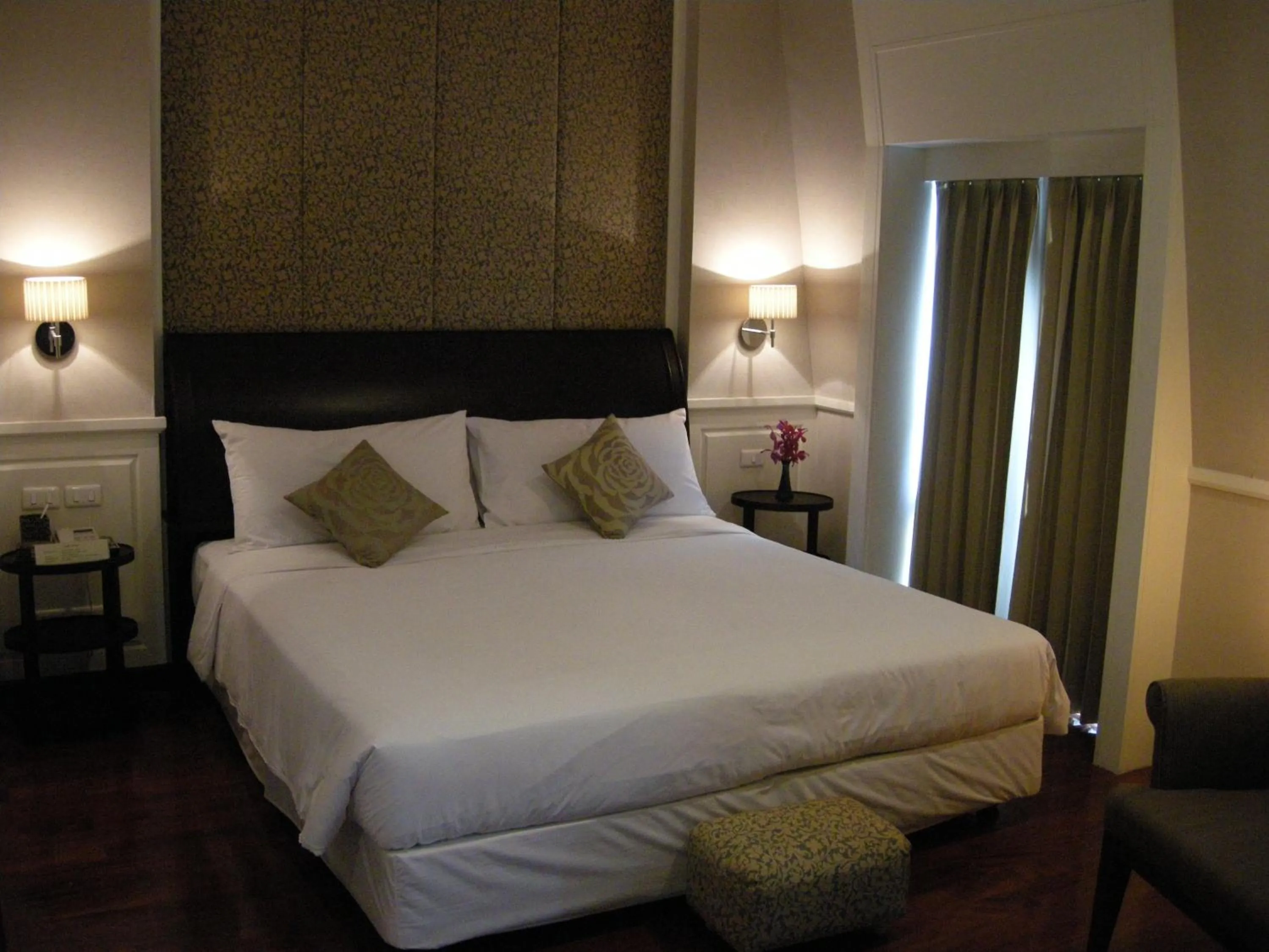 Bed in Aurum The River Place