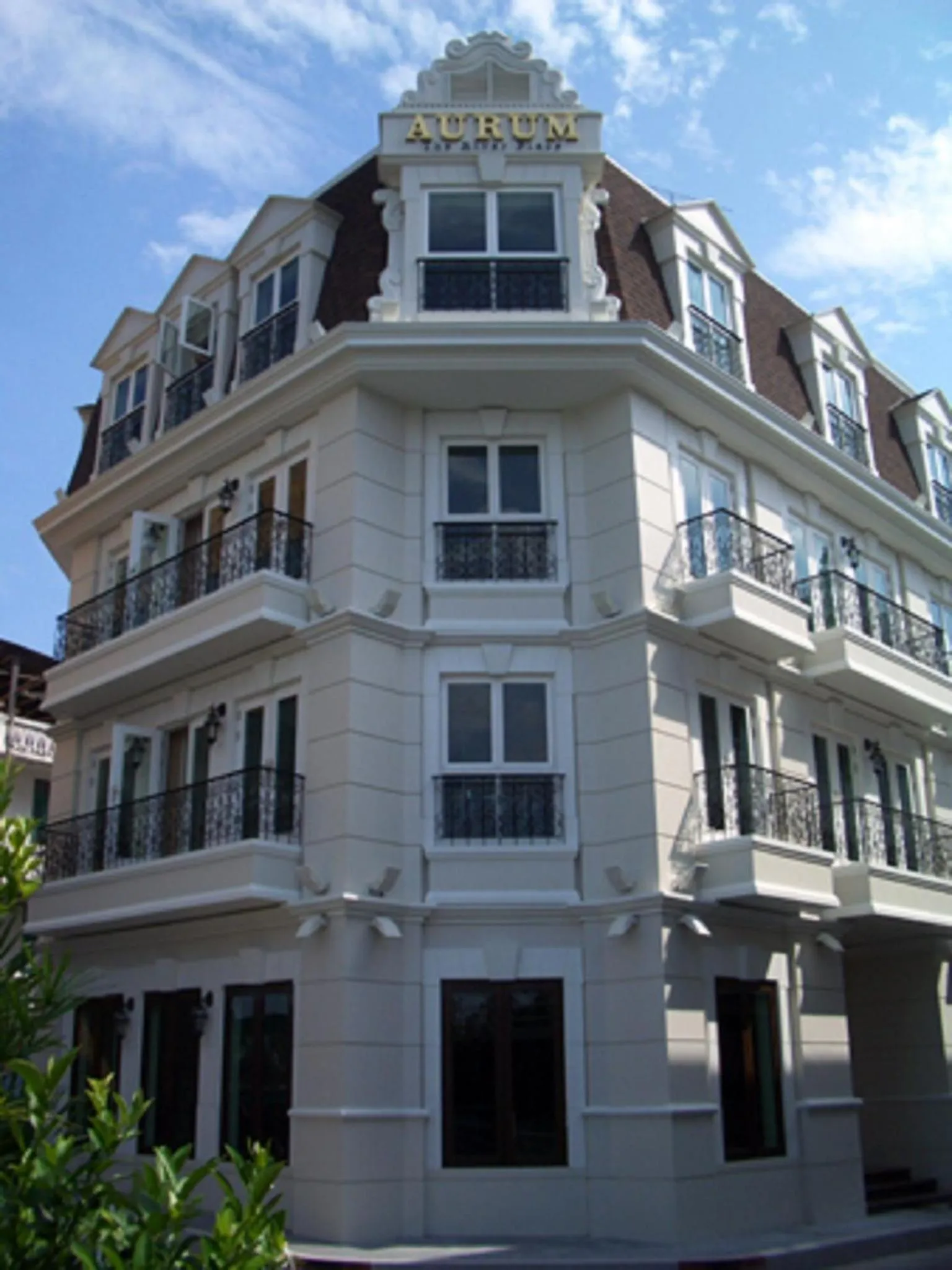 Property building in Aurum The River Place