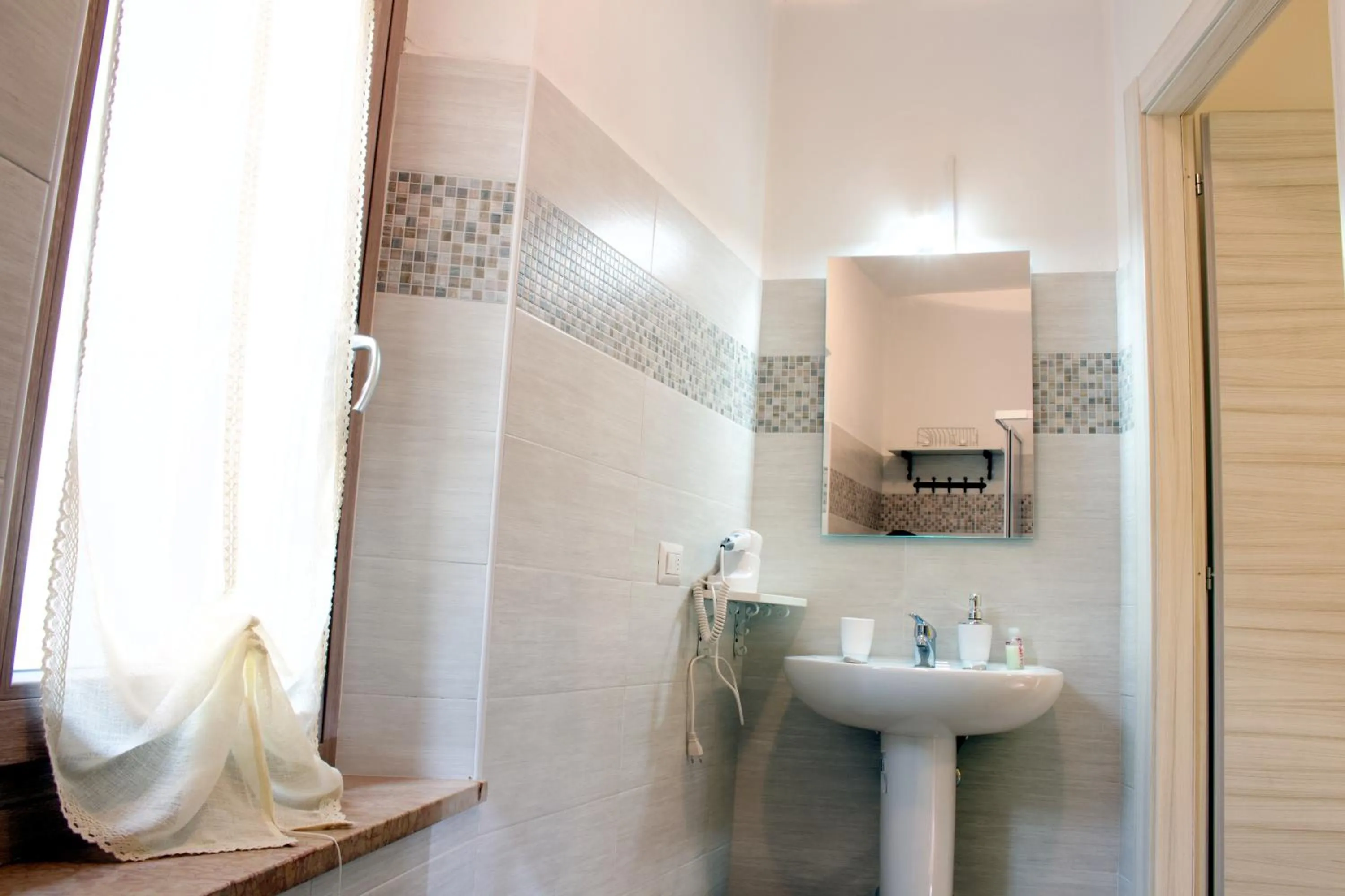 Bathroom in LA MAGNOLIA Guests House