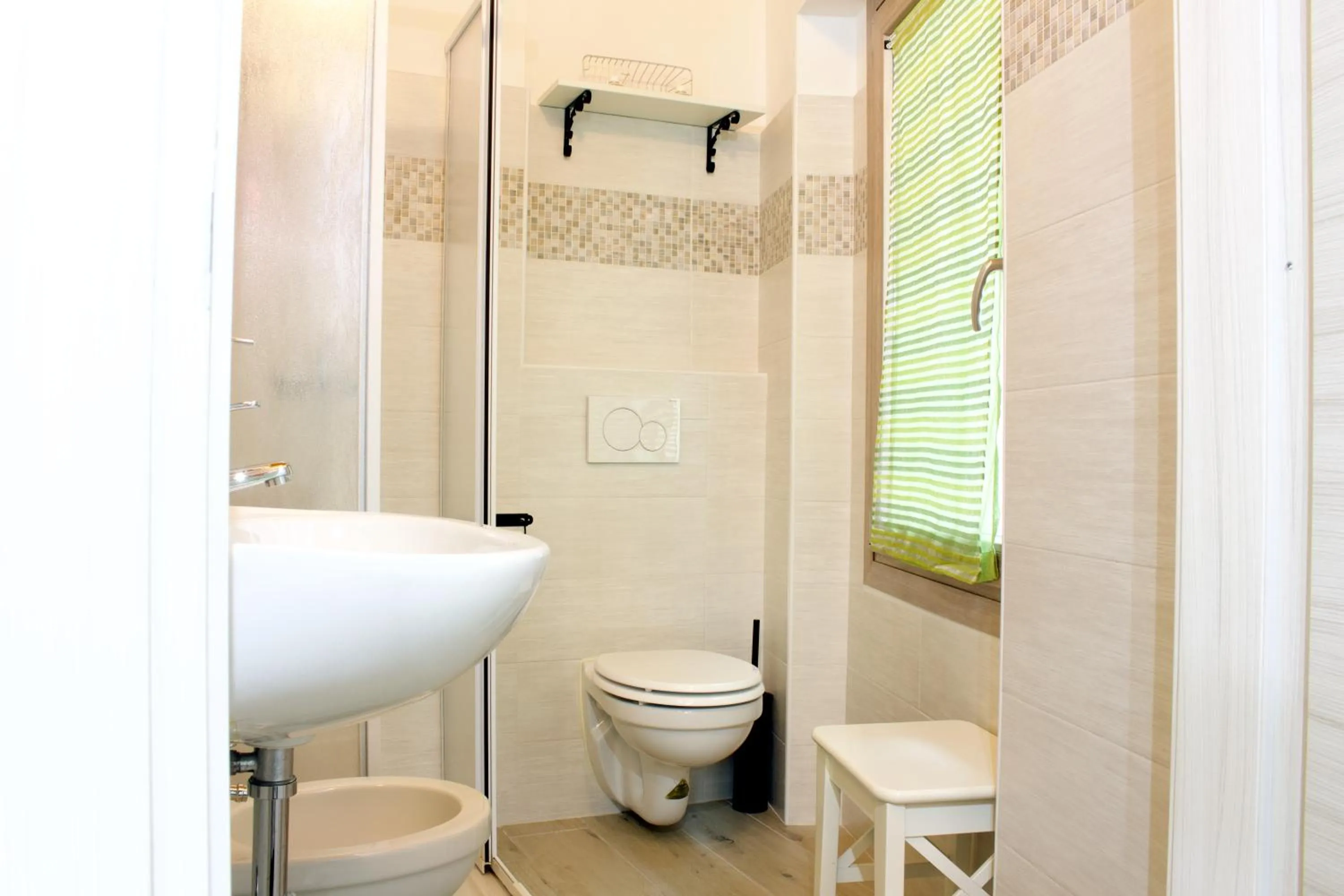 Bathroom in LA MAGNOLIA Guests House