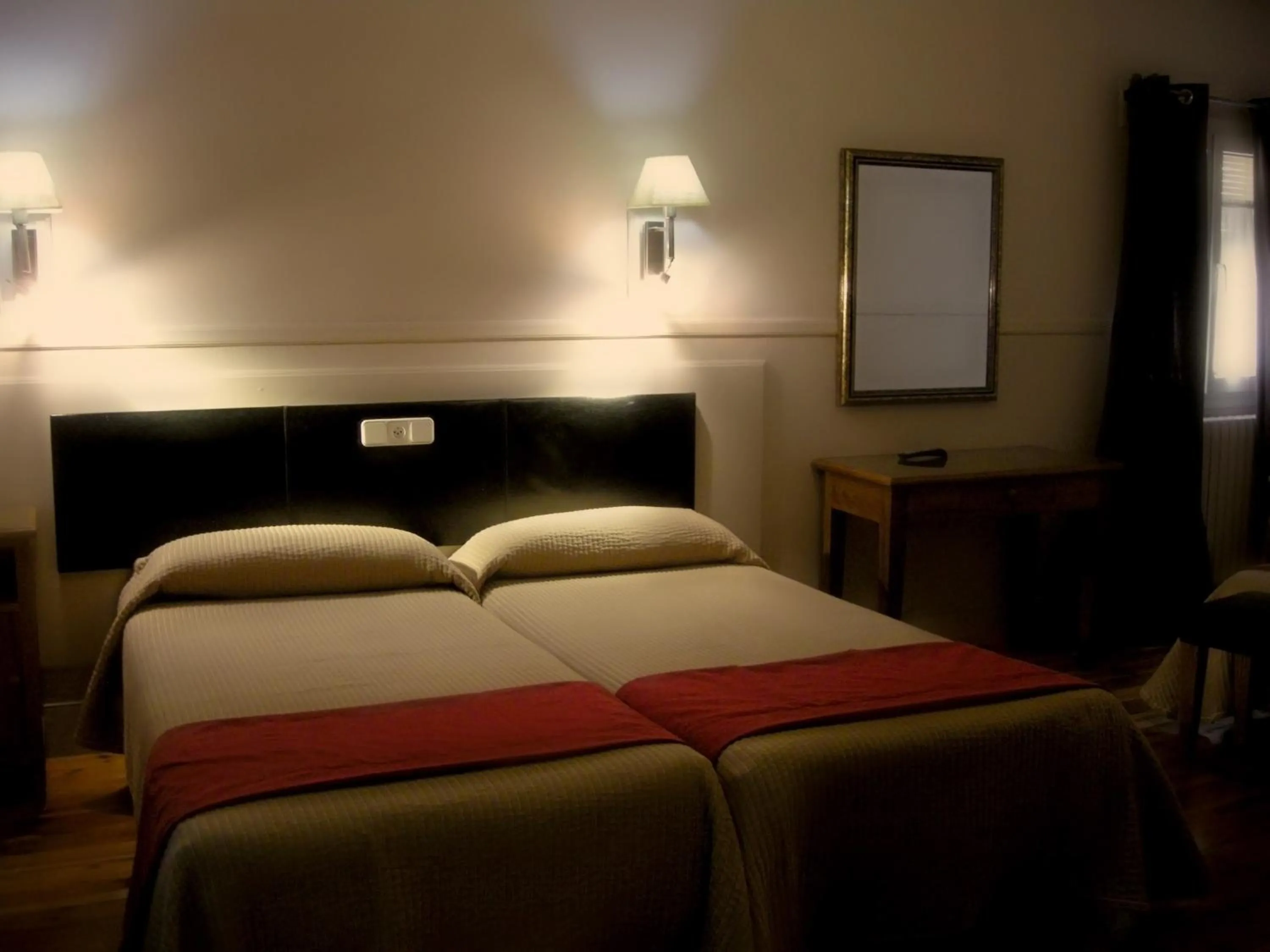 Photo of the whole room, Bed in Hostal Canovas