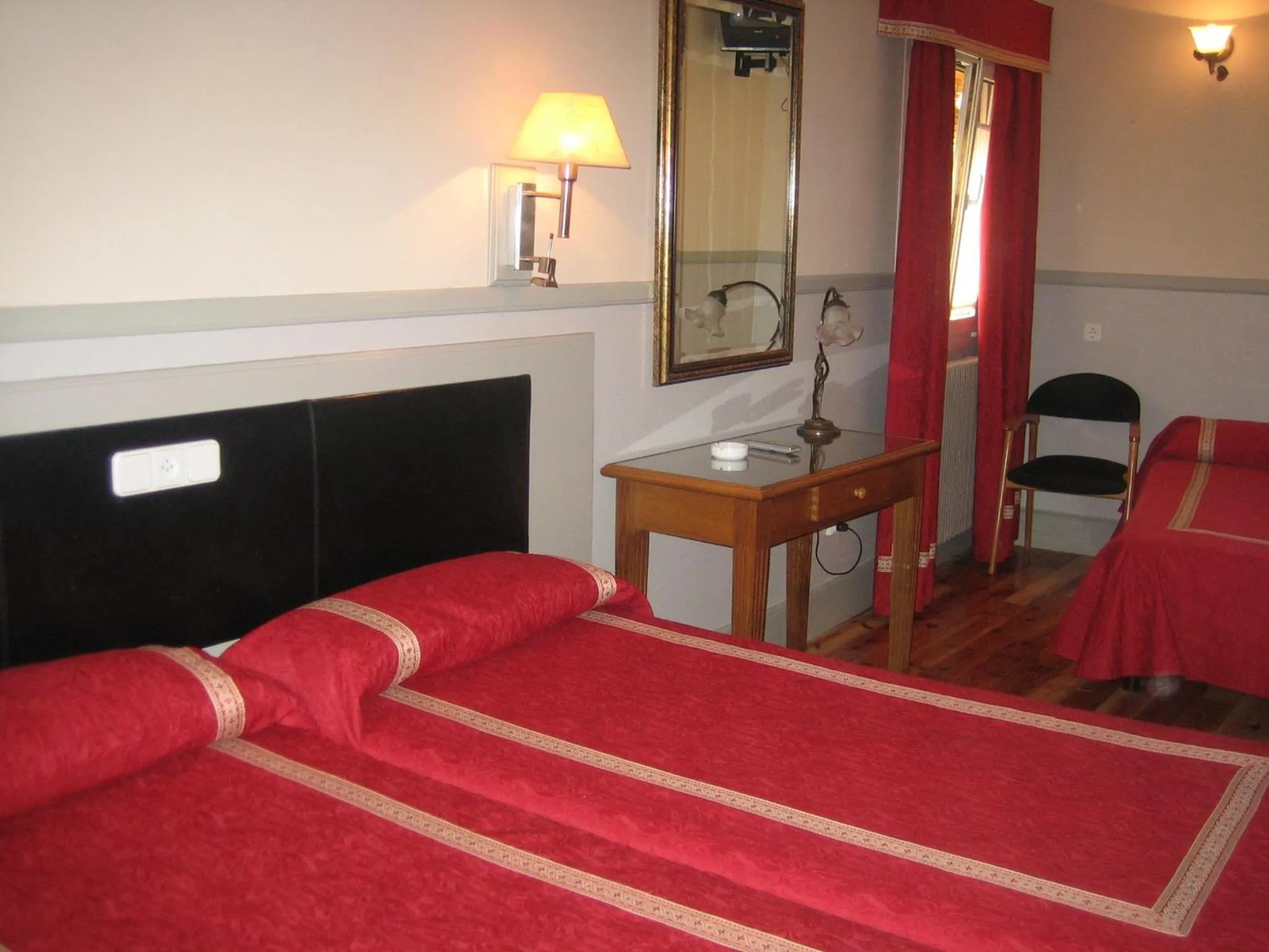 Bed in Hostal Canovas