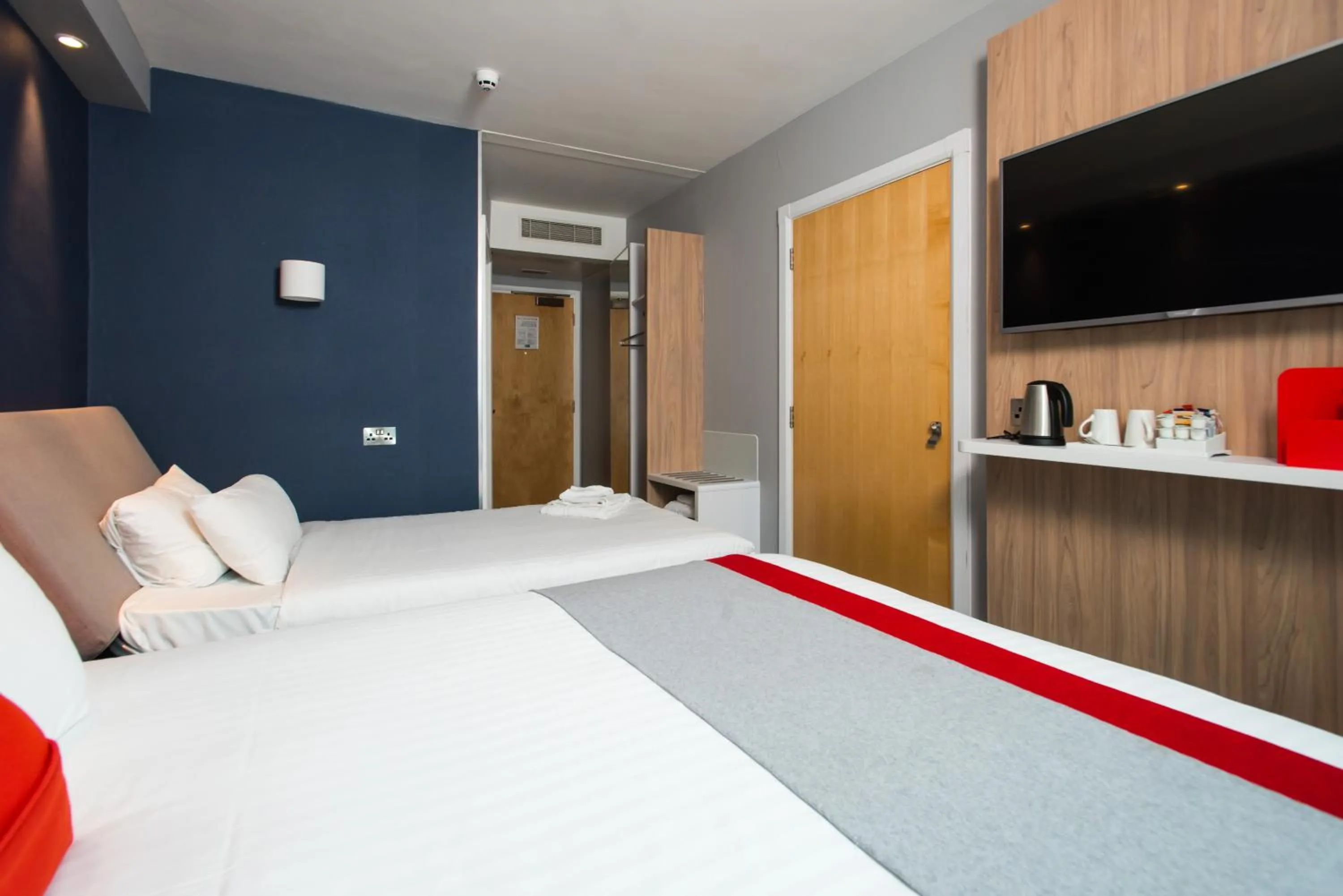 TV and multimedia, Bed in Holiday Inn Express Ramsgate – Minster by IHG