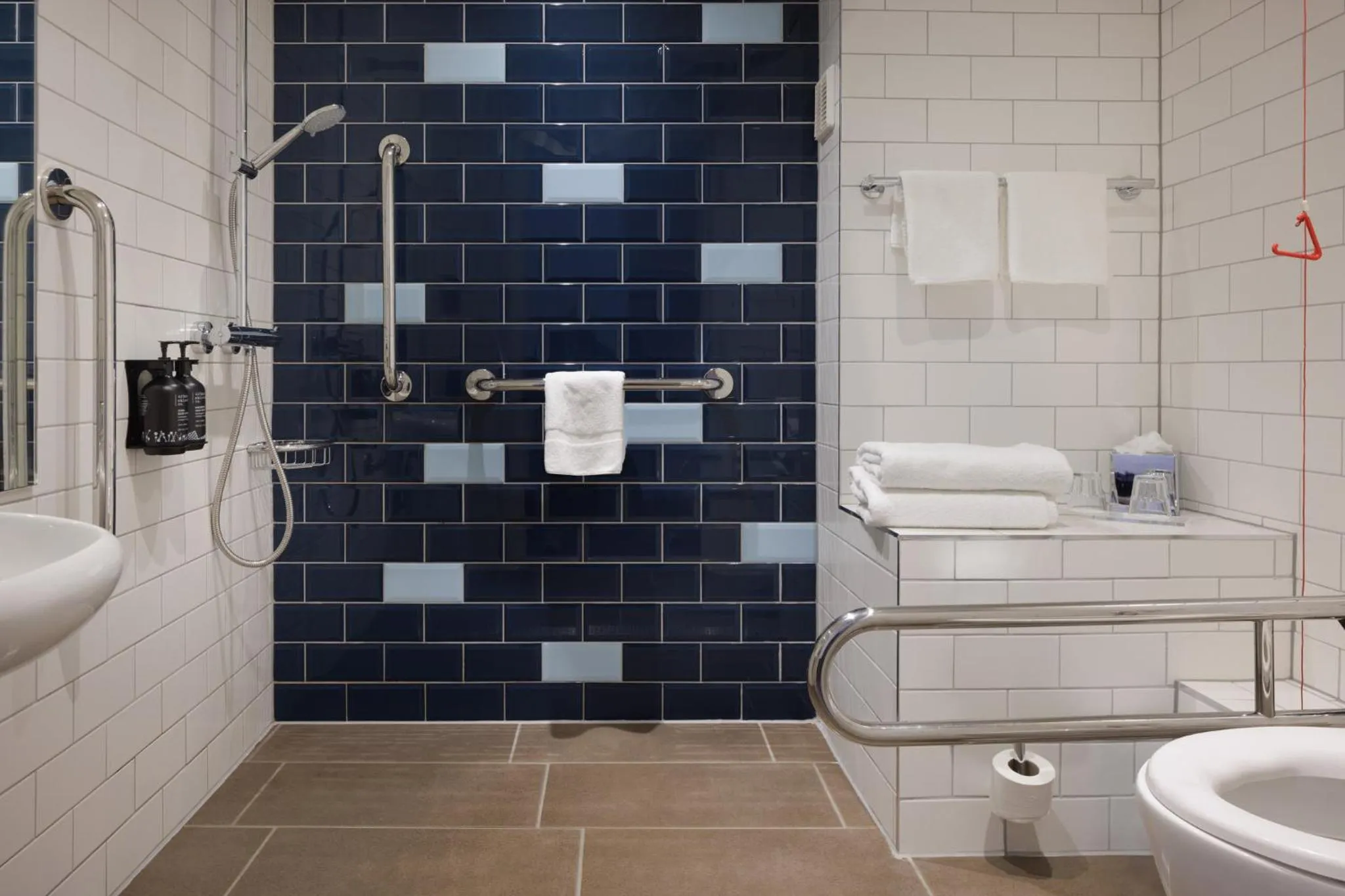 Photo of the whole room in Holiday Inn Mansfield Alfreton M1 Jct 28 by IHG