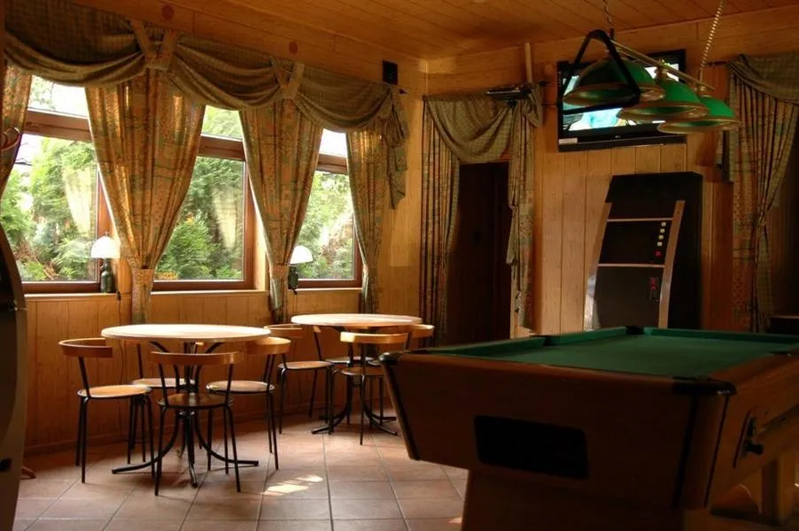 Billiard in Camping Motel WOK