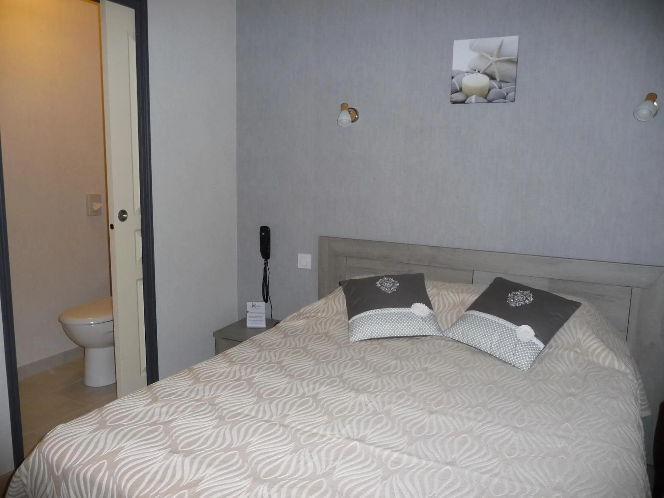 Standard Double Room in Logis Hotel et restaurant Auberge Le Ratelier