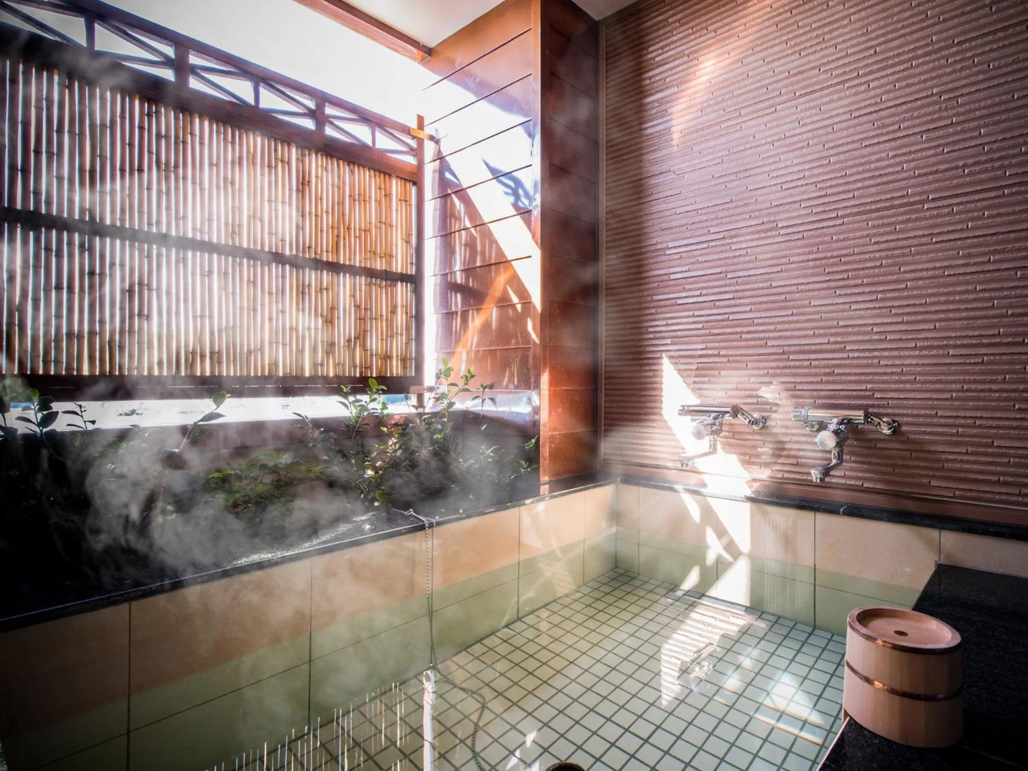Bathroom in Dogo Onsen Yachiyo 道後温泉八千代