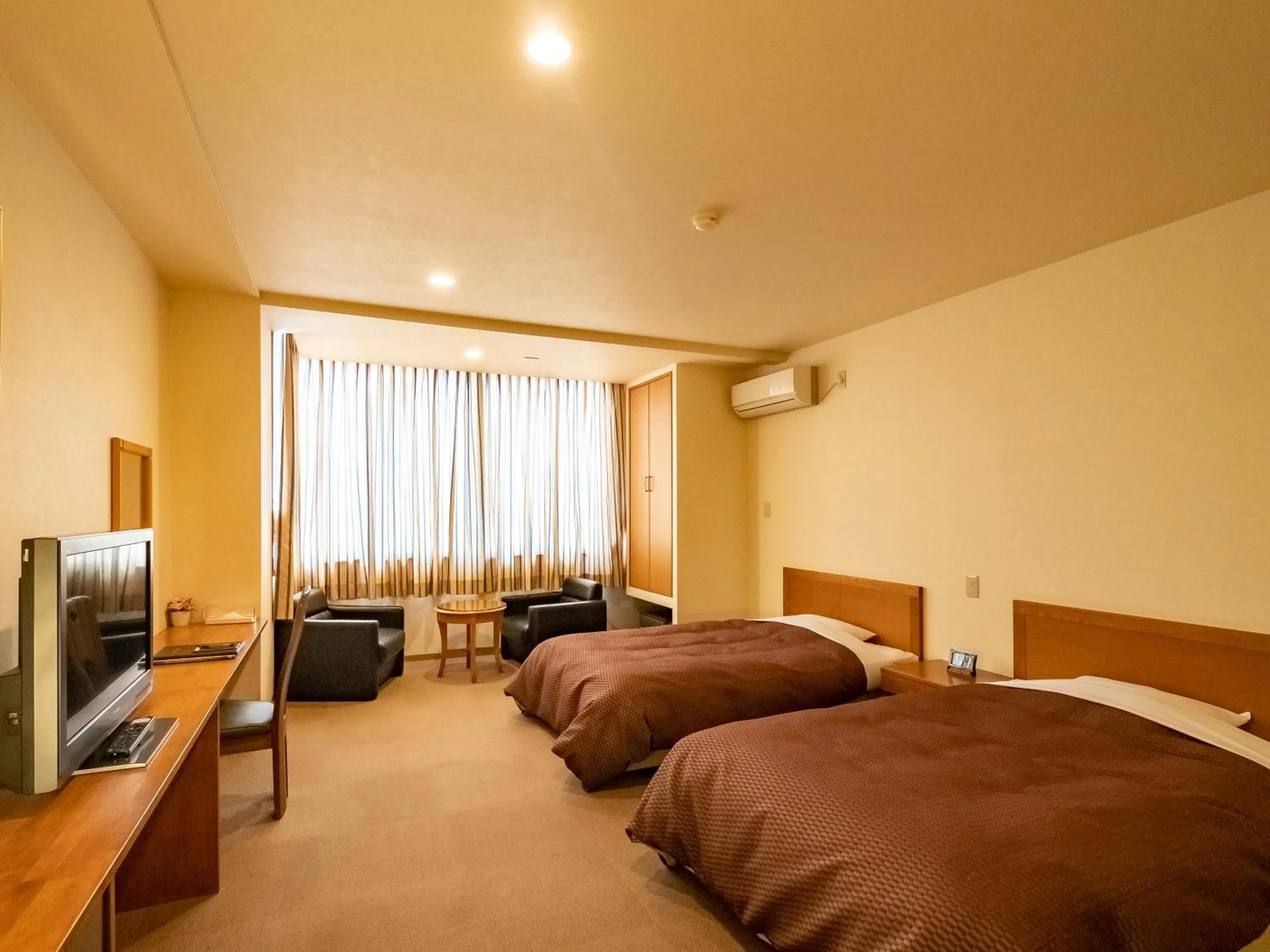 Photo of the whole room, Bed in HAKONE GORA ONSEN Hotel Kasansui