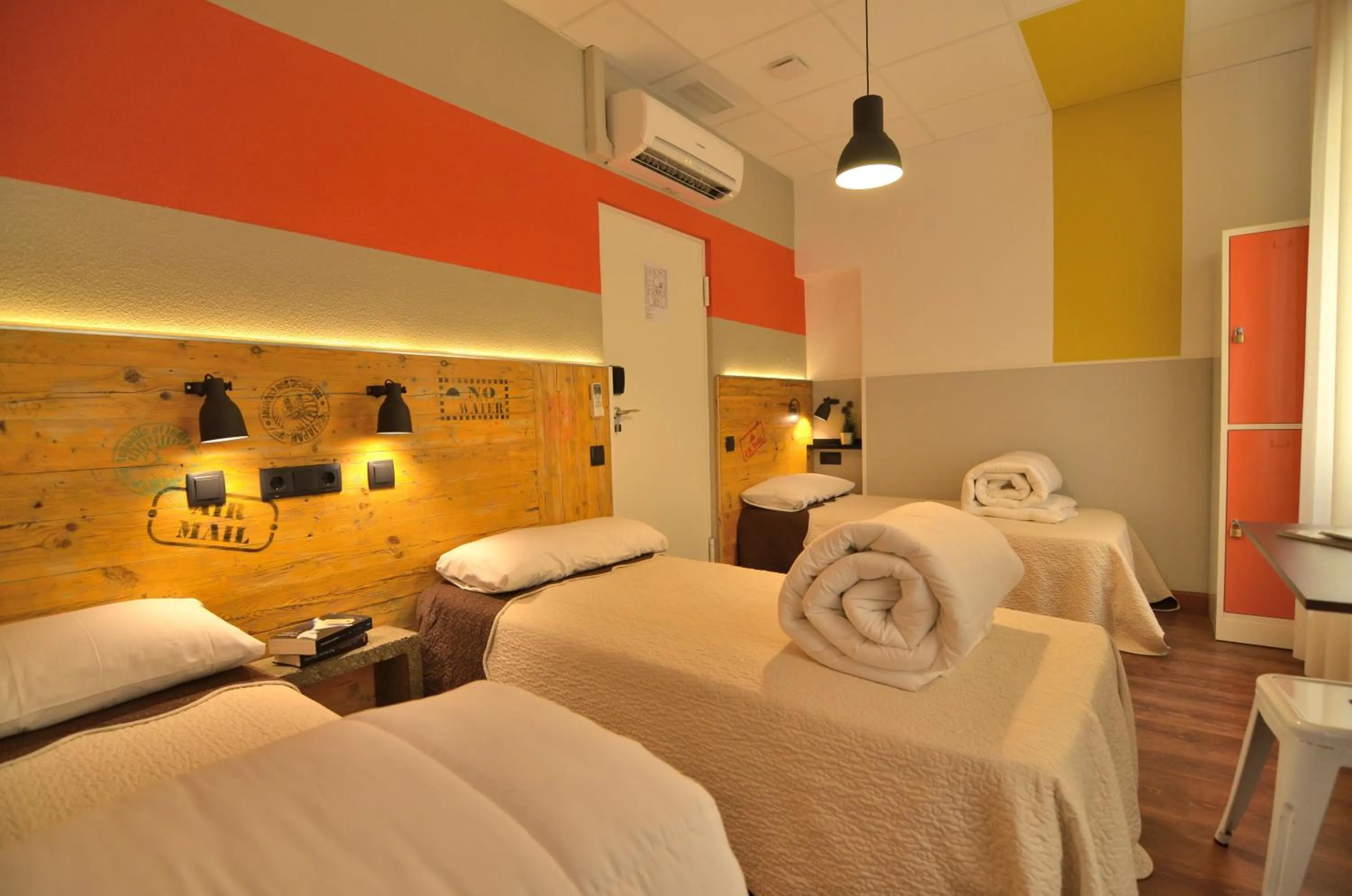 Bed in Far Home Atocha