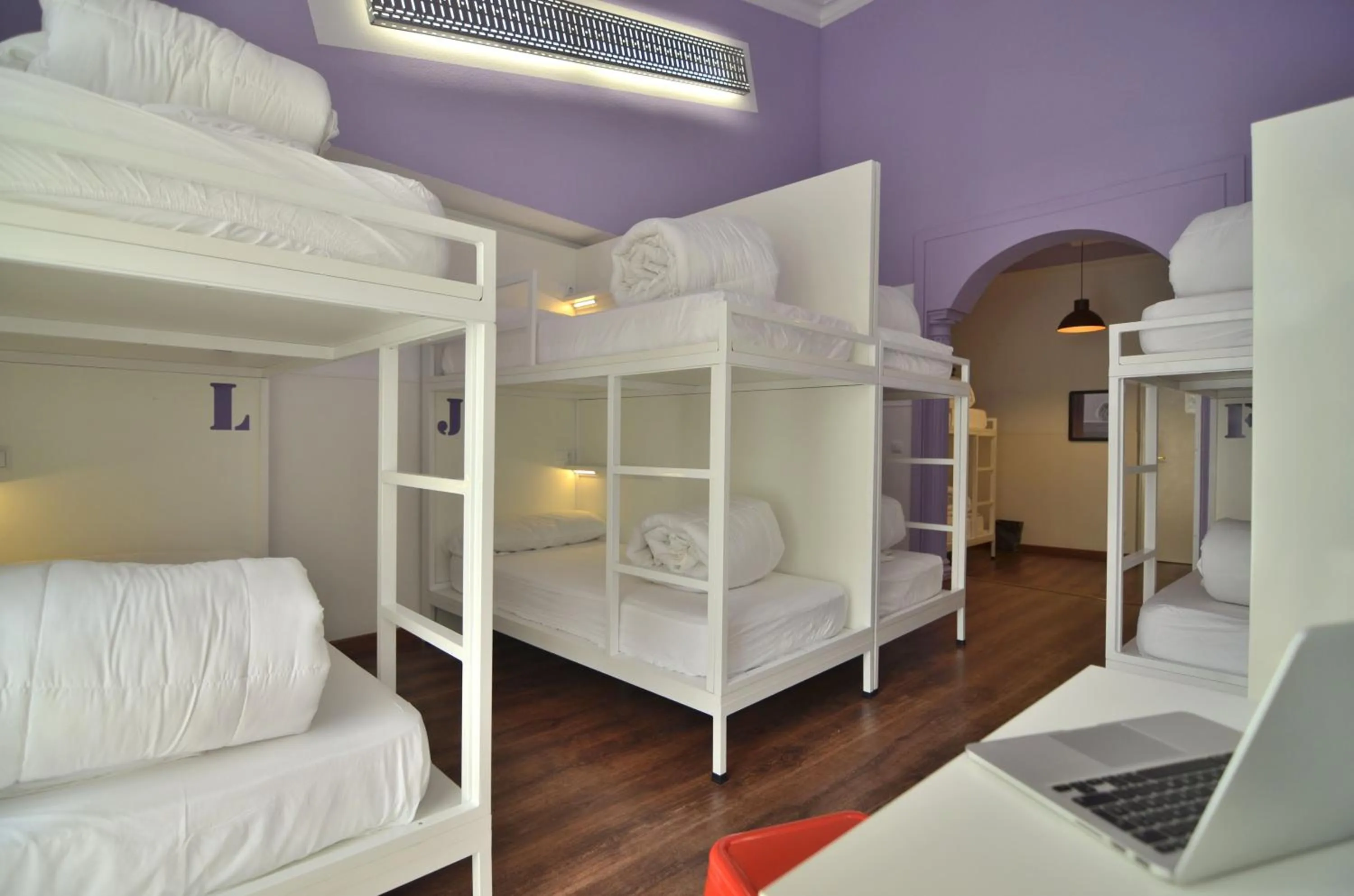 Bedroom, Bed in Far Home Atocha