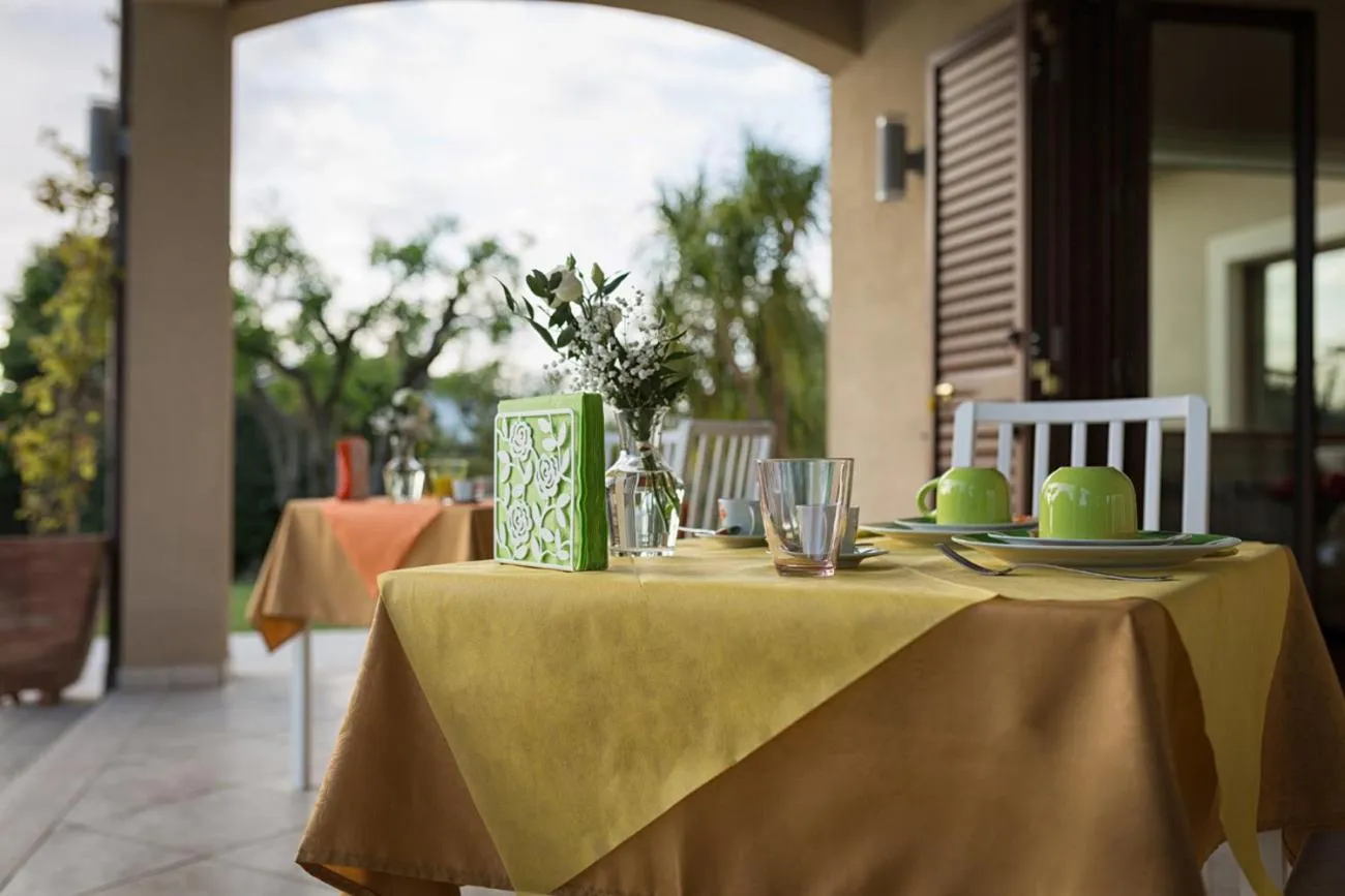 Patio in B&B Samilu'