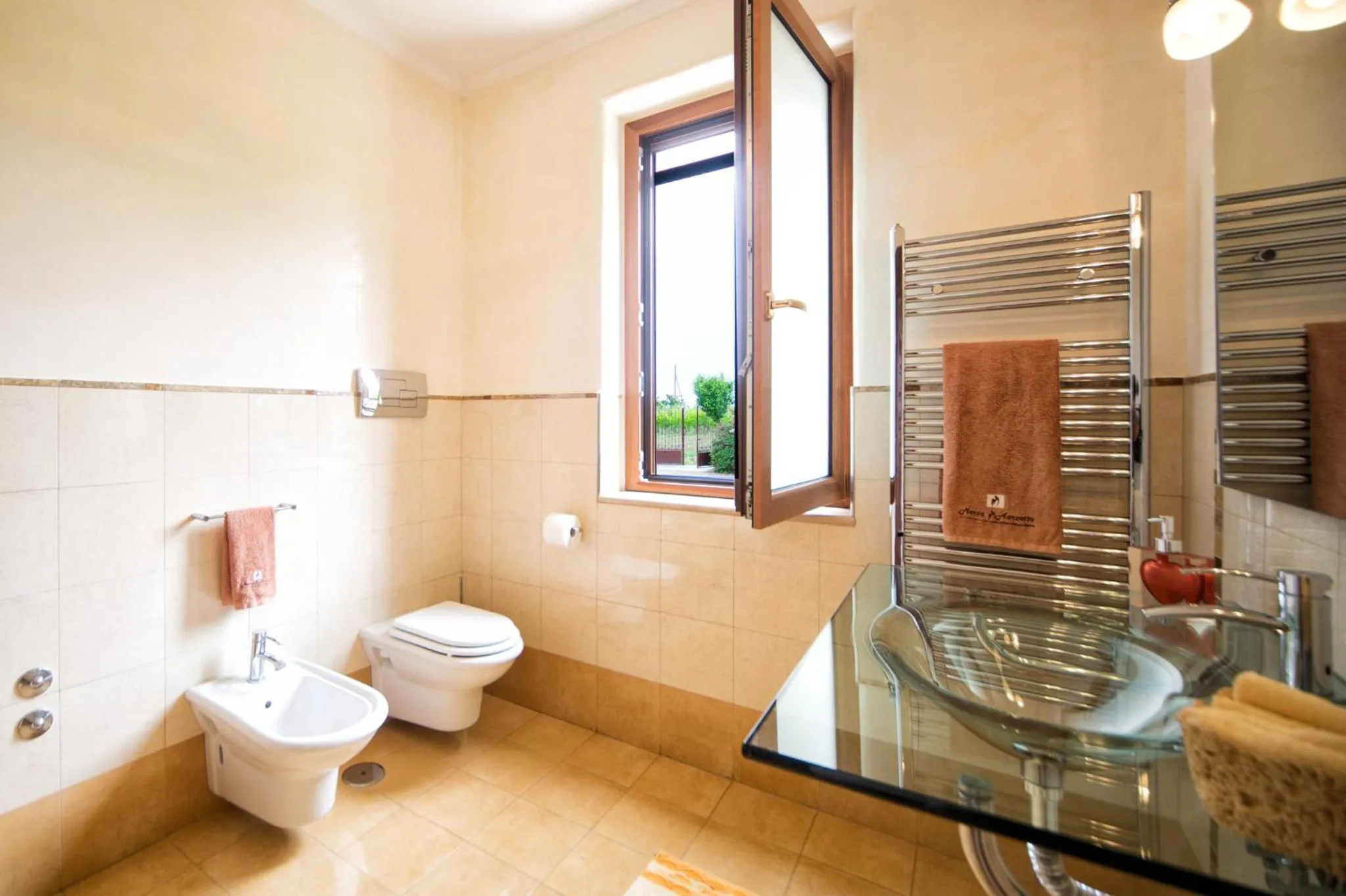 Internal: Not applicable to any particular room in B&B Samilu'