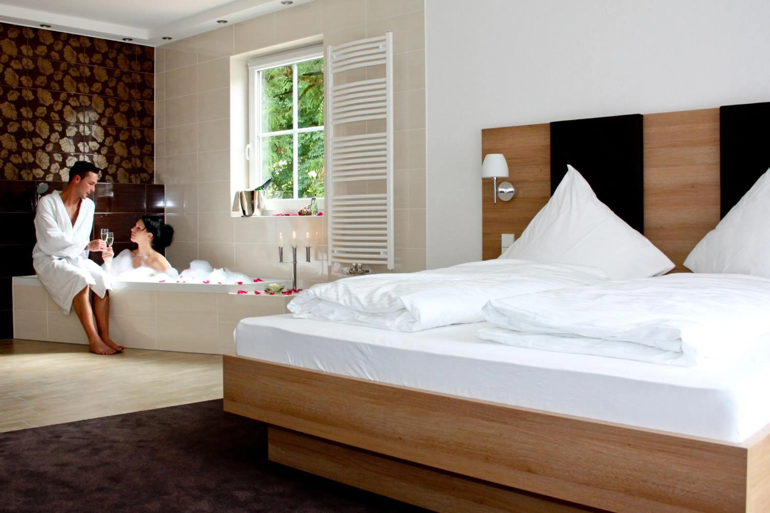 Bedroom, Bed in Hotel Rössle Berneck