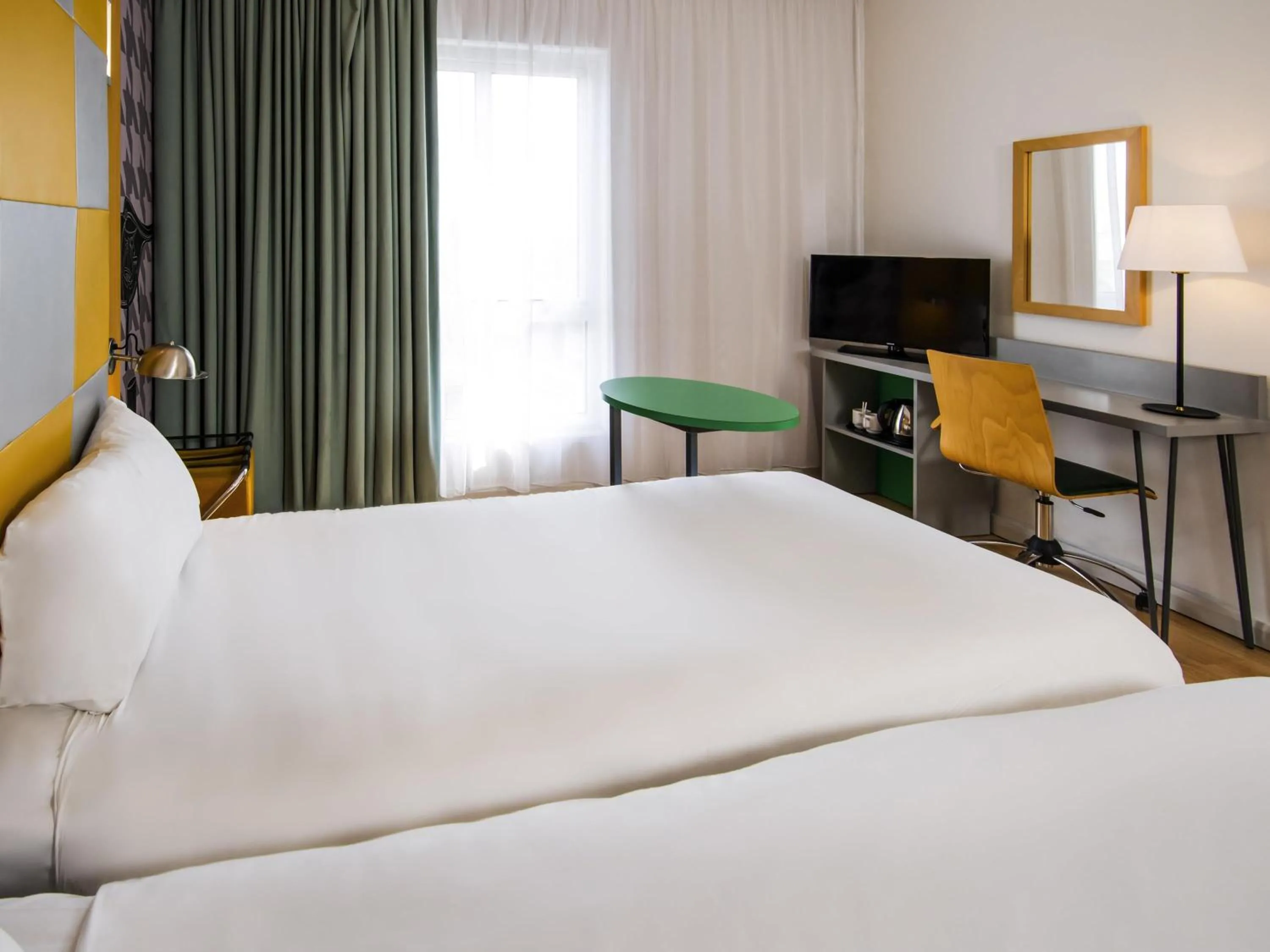 Bedroom, Bed in ibis Styles Haydock