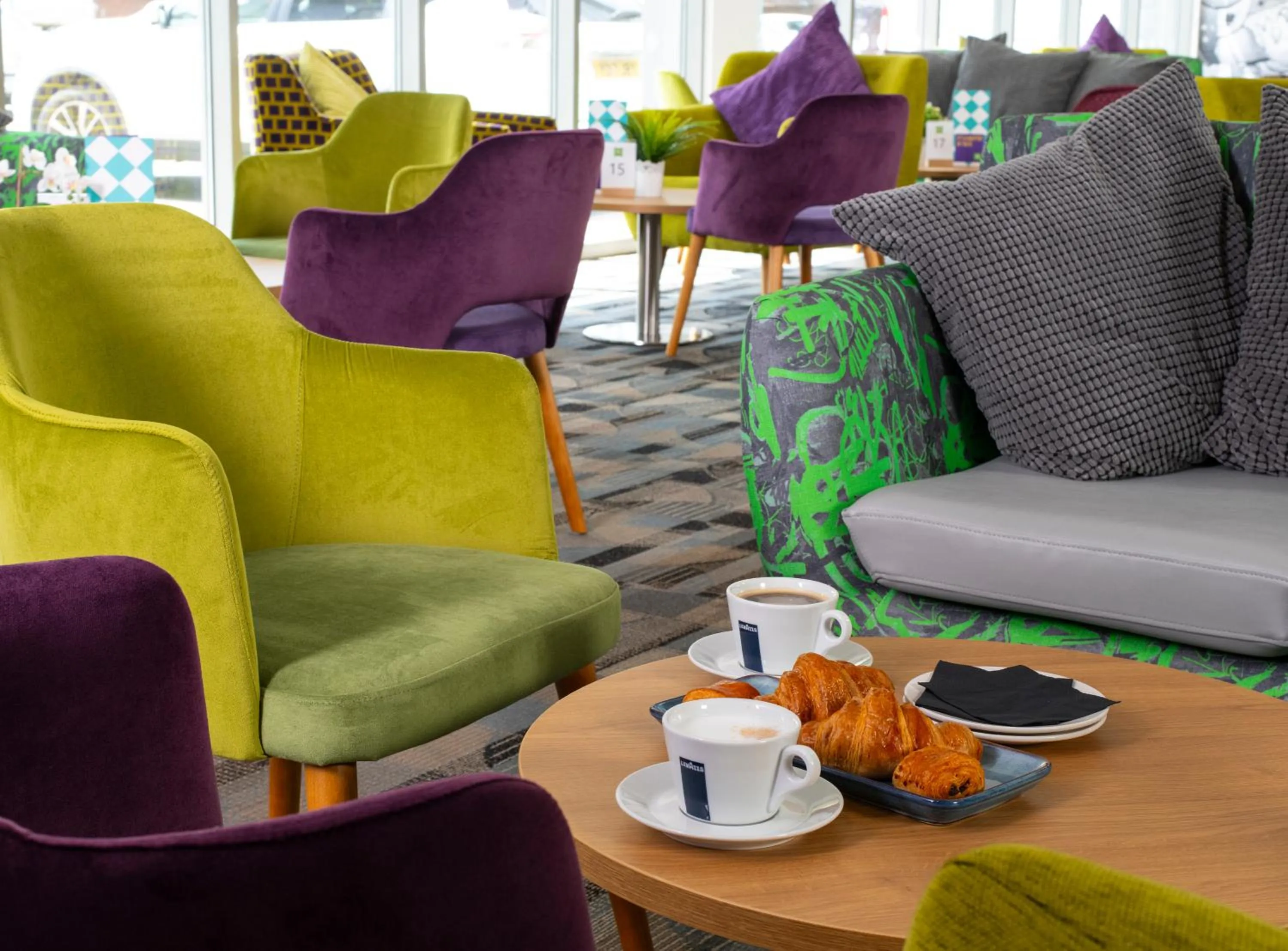 Lobby or reception in ibis Styles Haydock