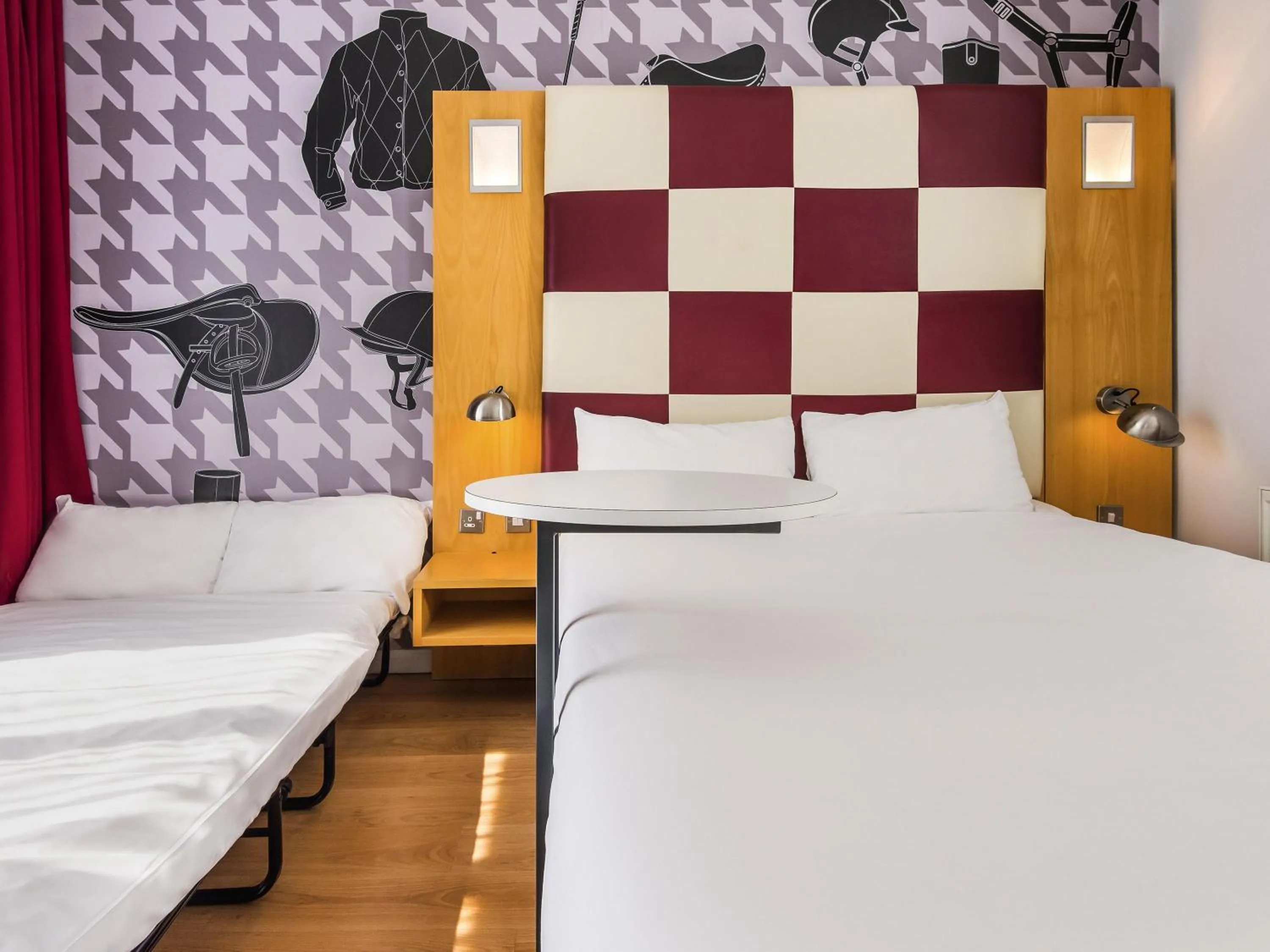 Bedroom, Bed in ibis Styles Haydock
