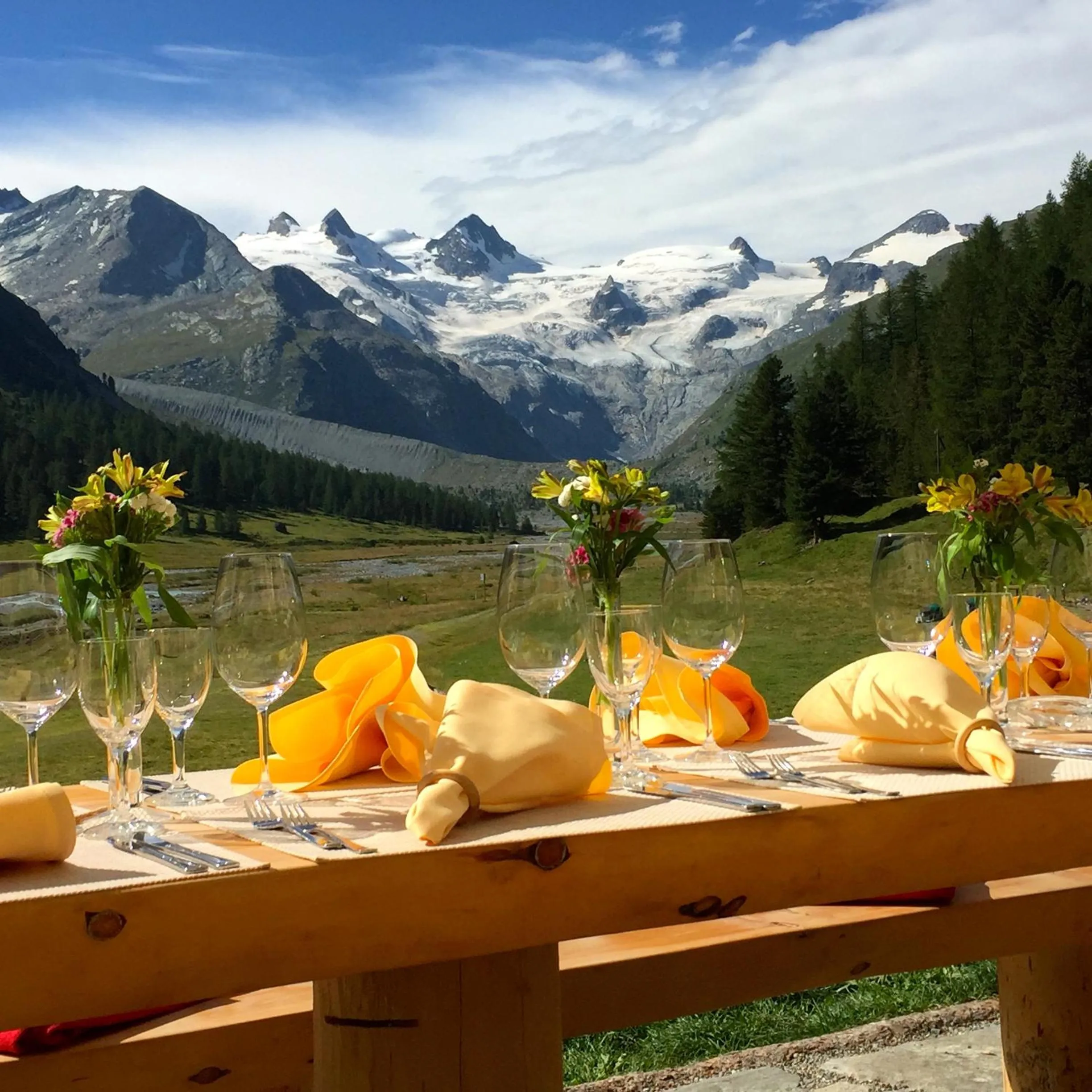 Restaurant/places to eat in Hotel Roseg-Gletscher