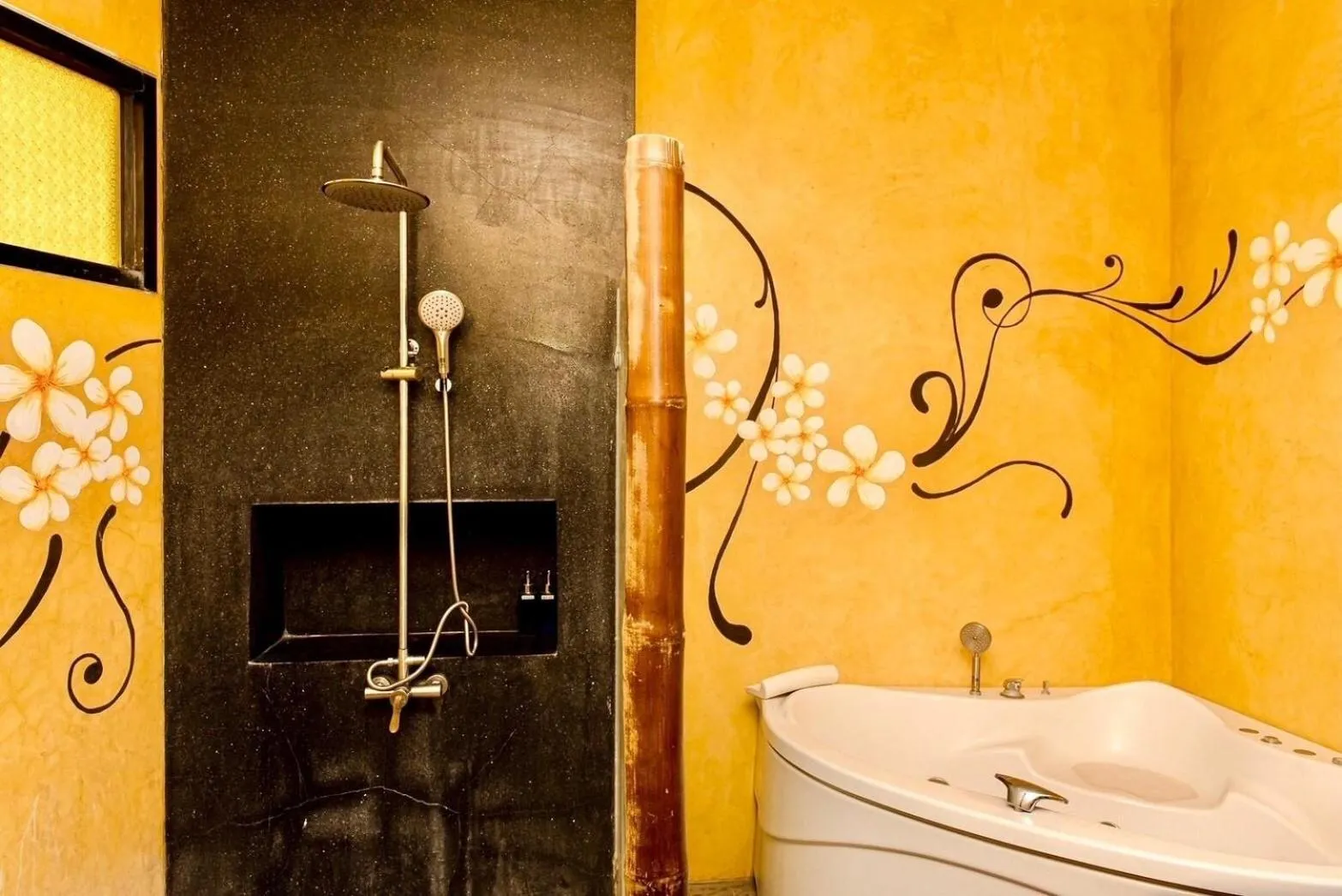 Bath in Pa Prai Villas and Suites Resort