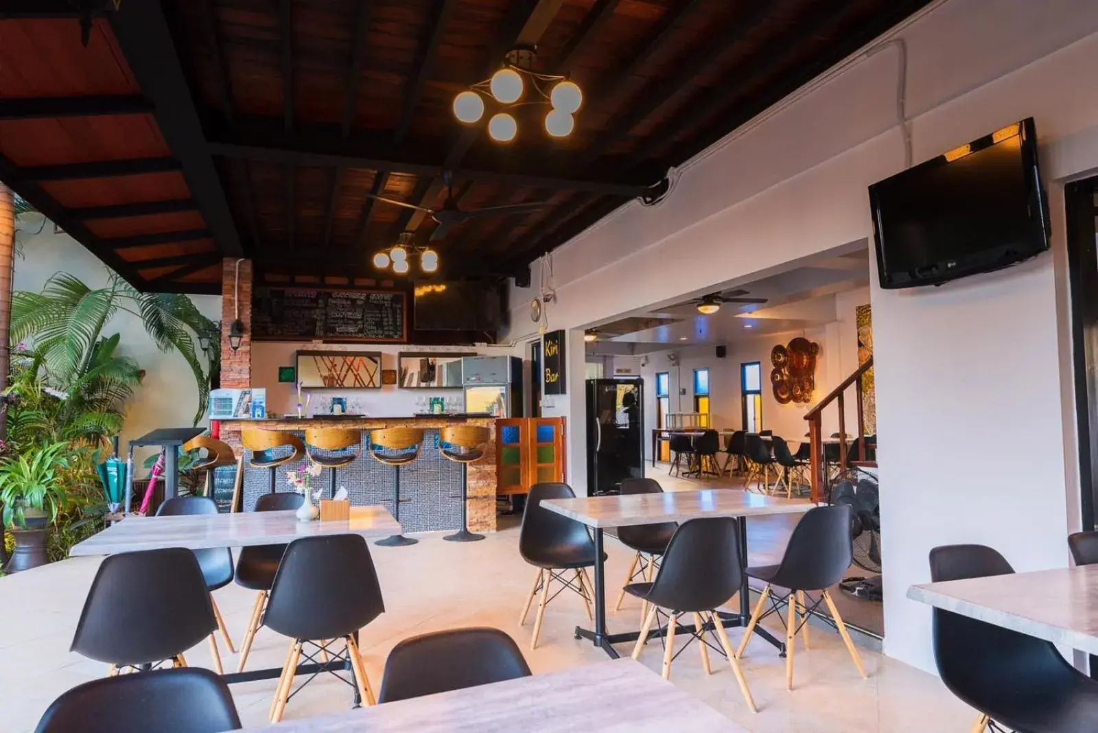 Restaurant/places to eat in Pa Prai Villas and Suites Resort Restaurant/places to eat in Pa Prai Villas and Suites Resort