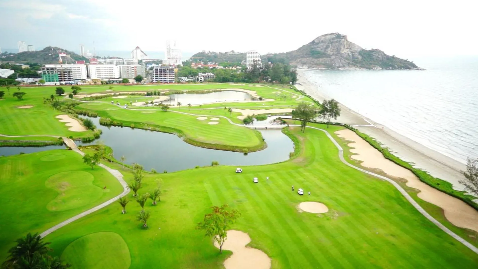 Golfcourse in Pa Prai Villas and Suites Resort