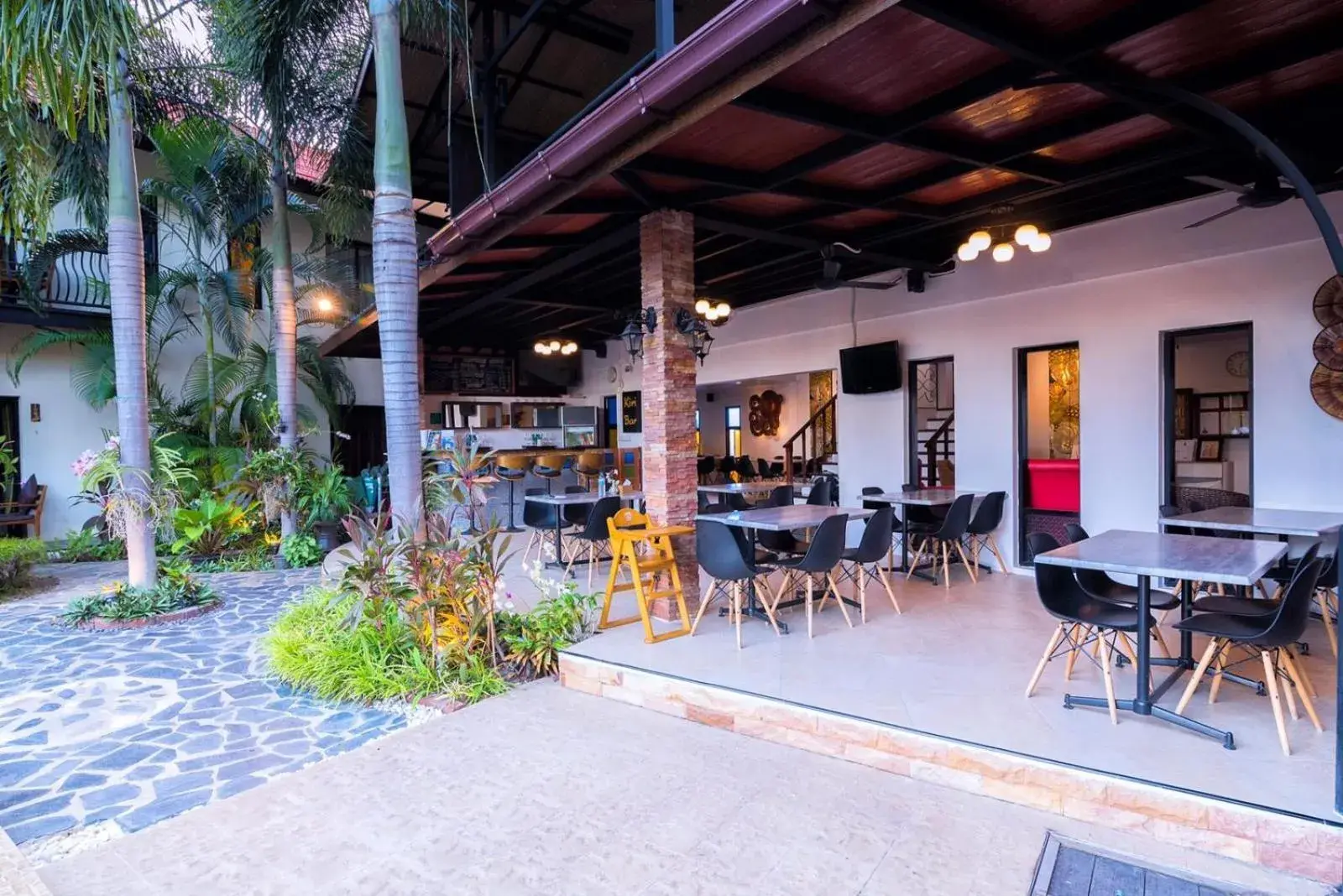 Restaurant/places to eat in Pa Prai Villas and Suites Resort Restaurant/places to eat in Pa Prai Villas and Suites Resort