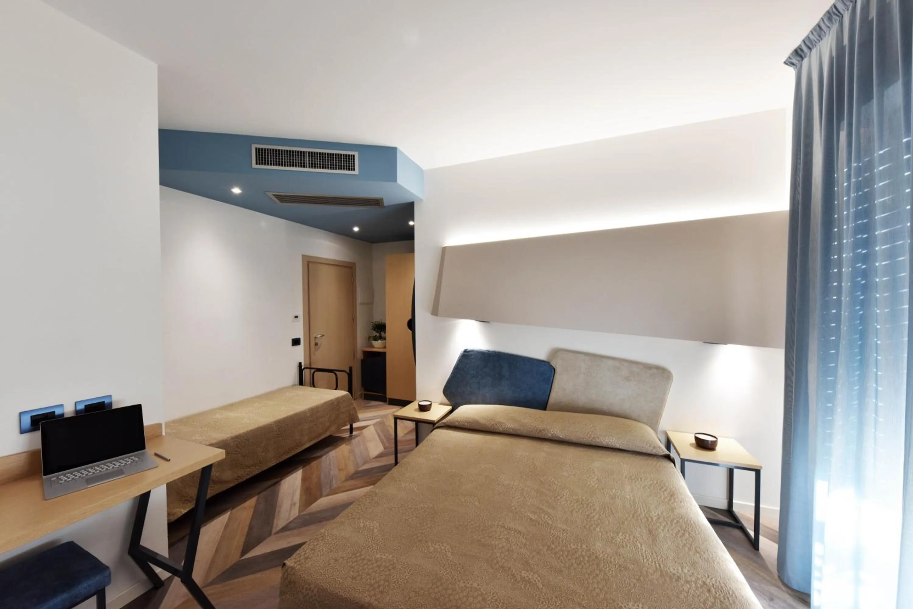 Bed in Color Hotel Rimini