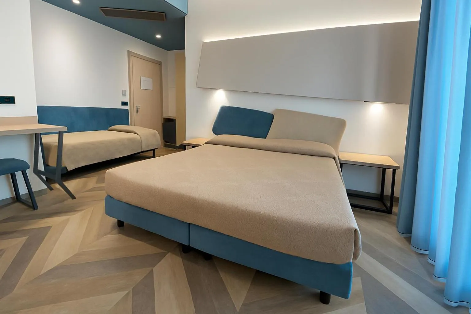 Bedroom, Bed in Color Hotel Rimini